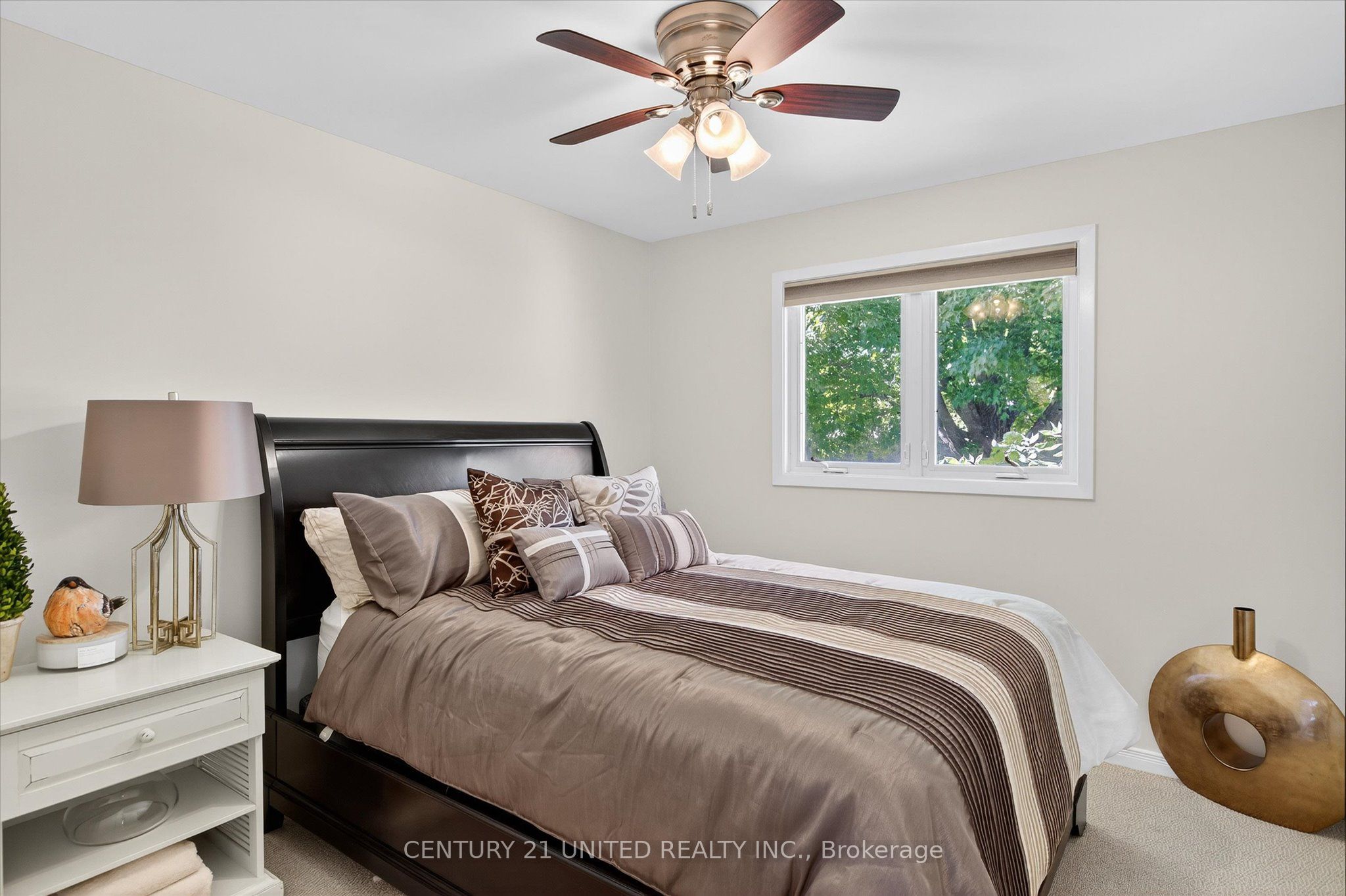 8 Oakwood Crescent Property Photo 20