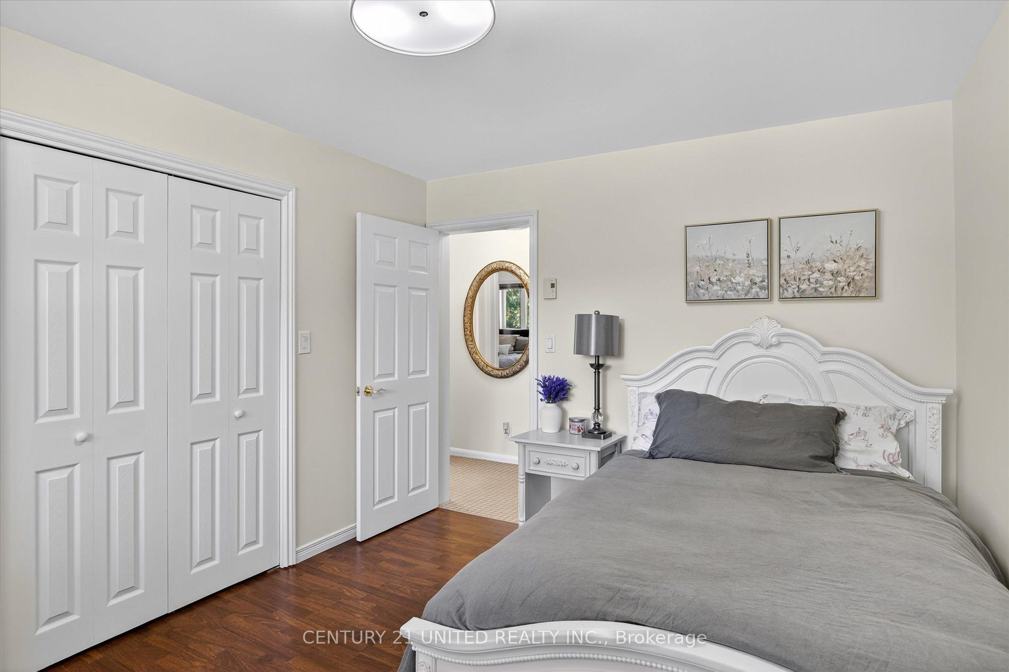 8 Oakwood Crescent Property Photo 35