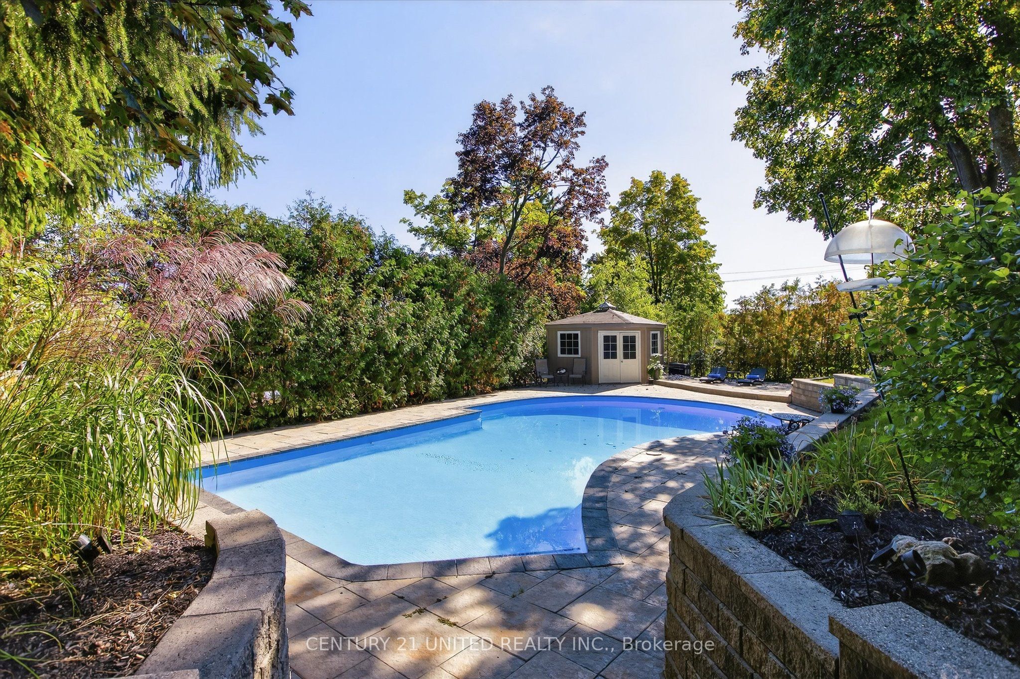 8 Oakwood Crescent Property Photo 40