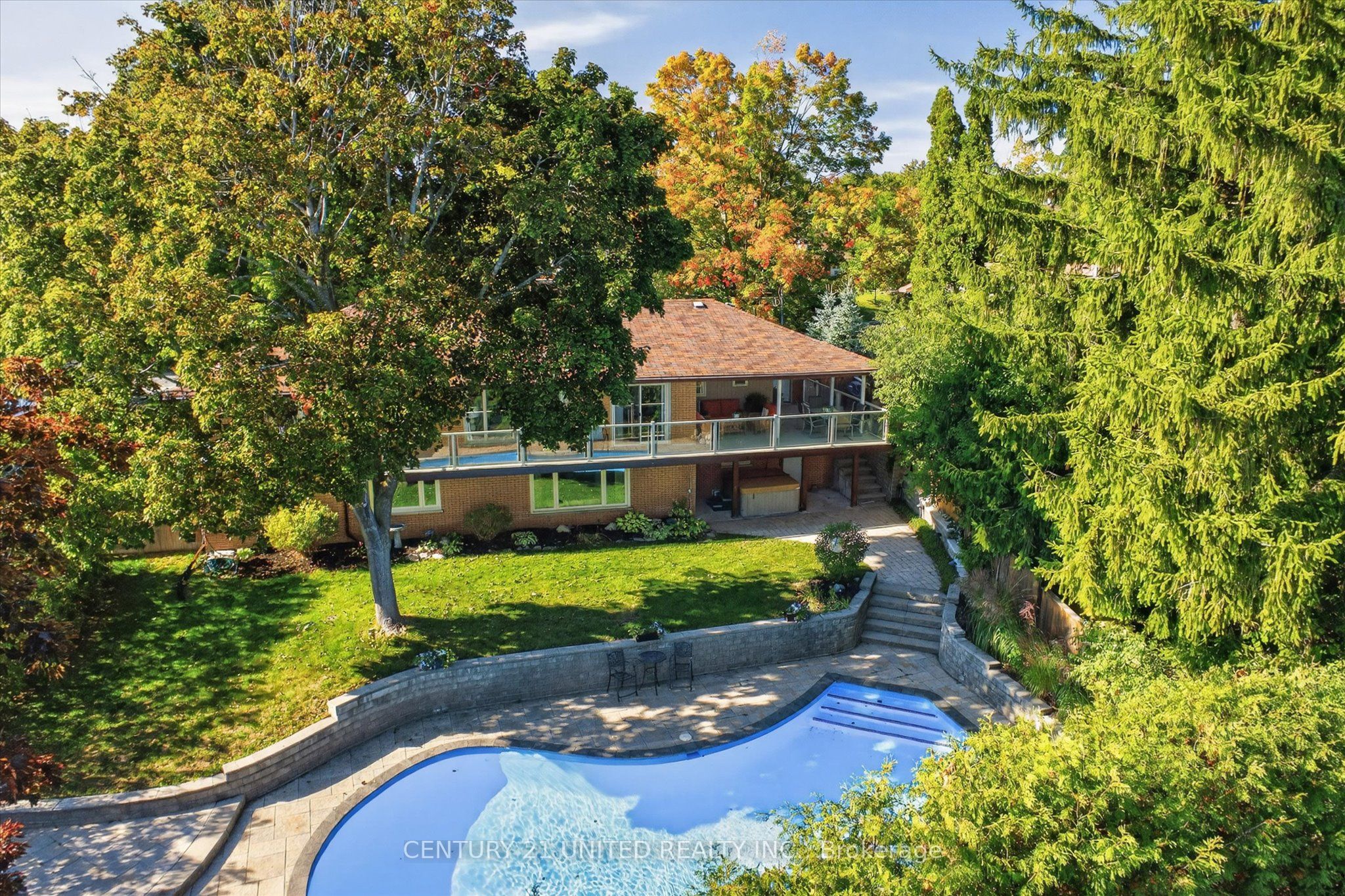 8 Oakwood Crescent Property Photo 42