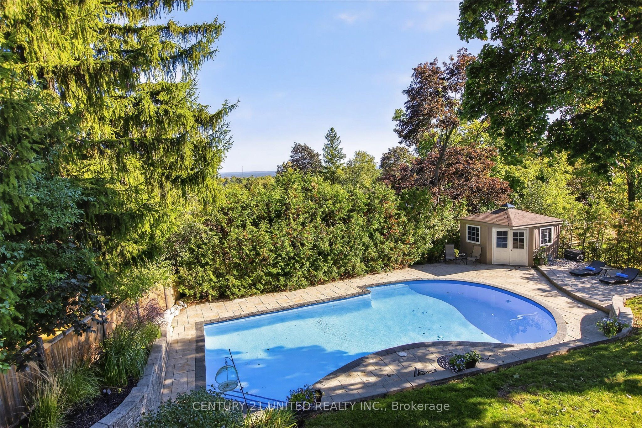 8 Oakwood Crescent Property Photo 45