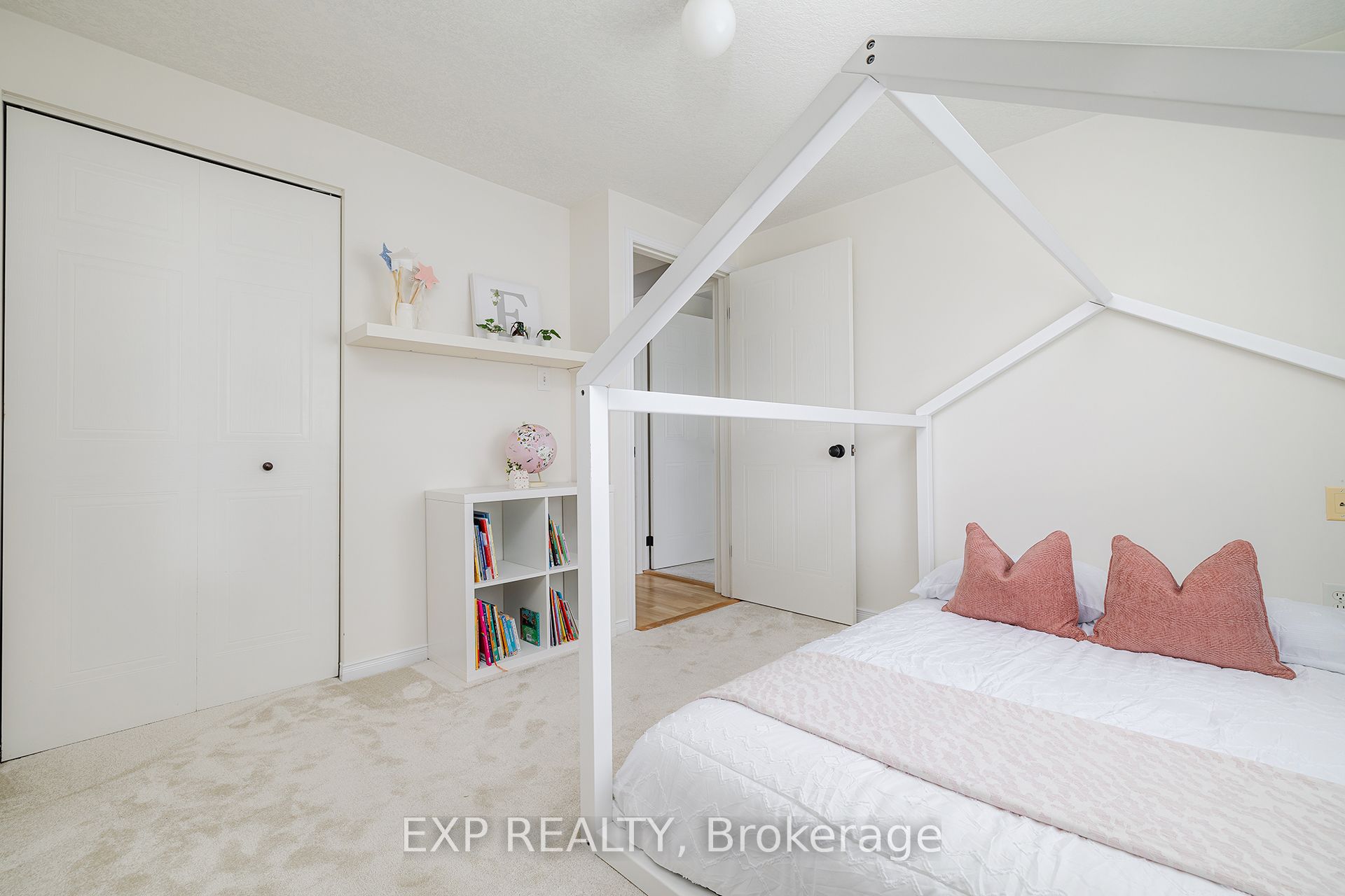 508 Brookmill Crescent Property Photo 20