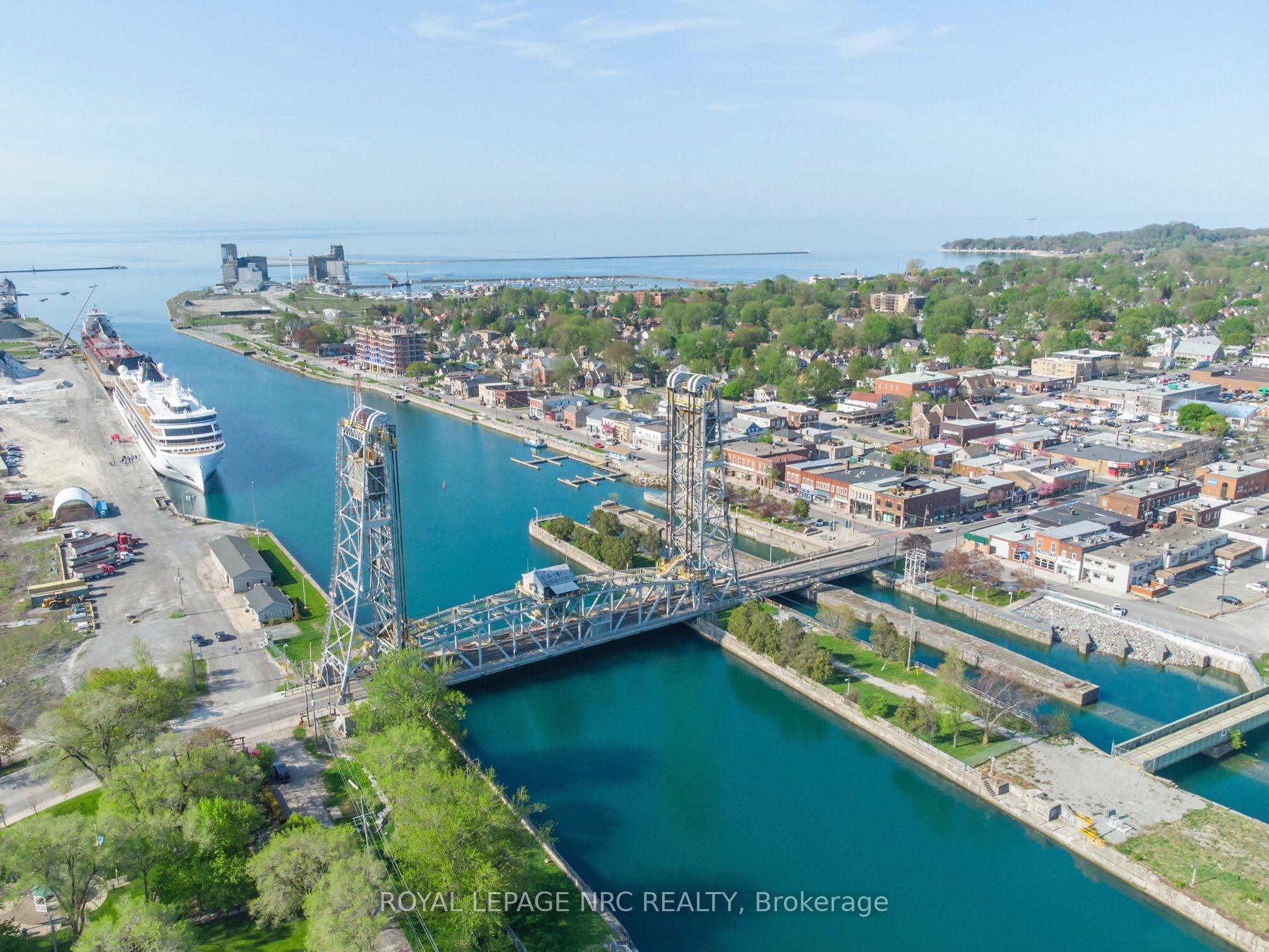 244 West Street Property Photo 2