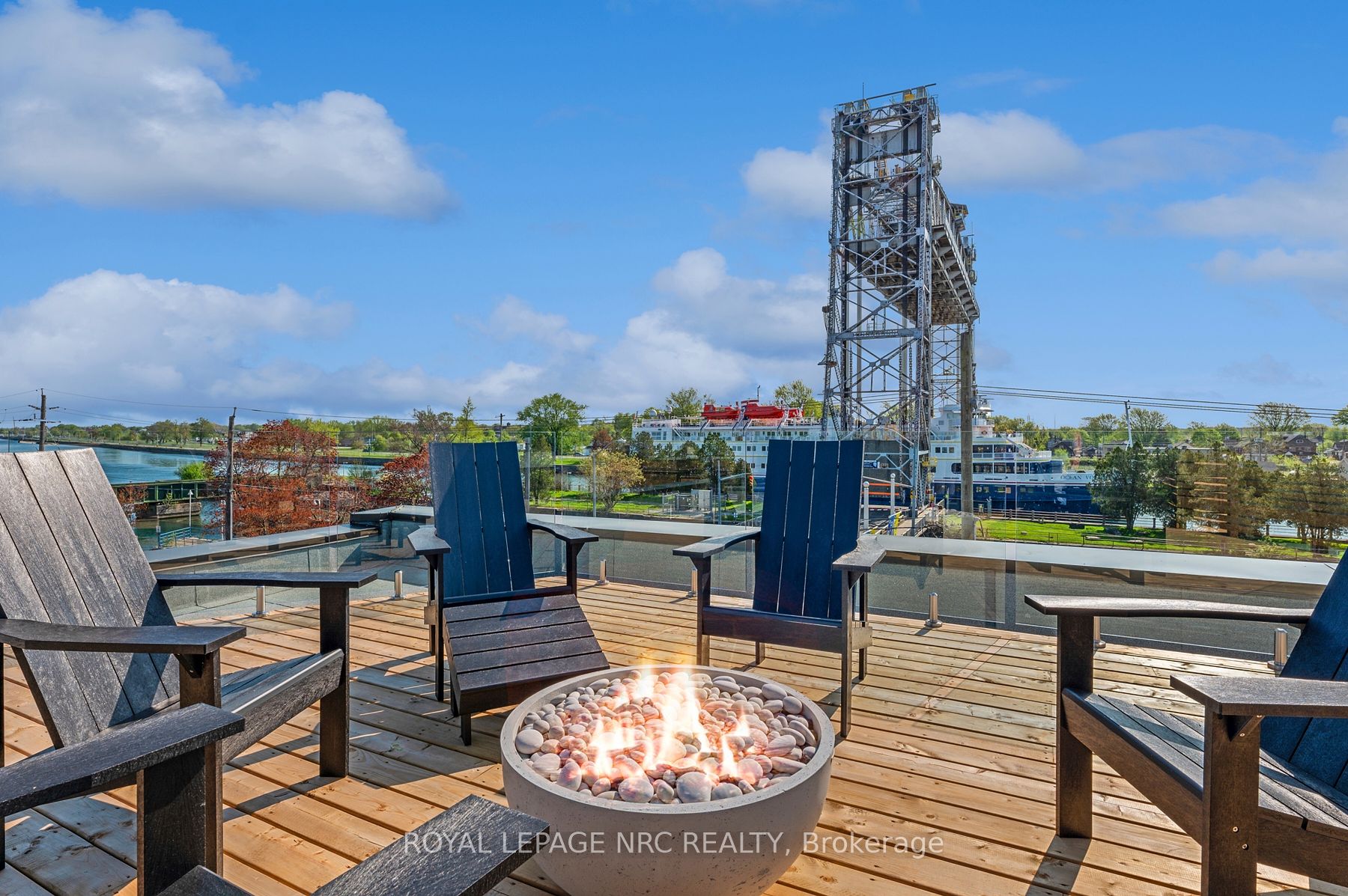 244 West Street Property Photo 5