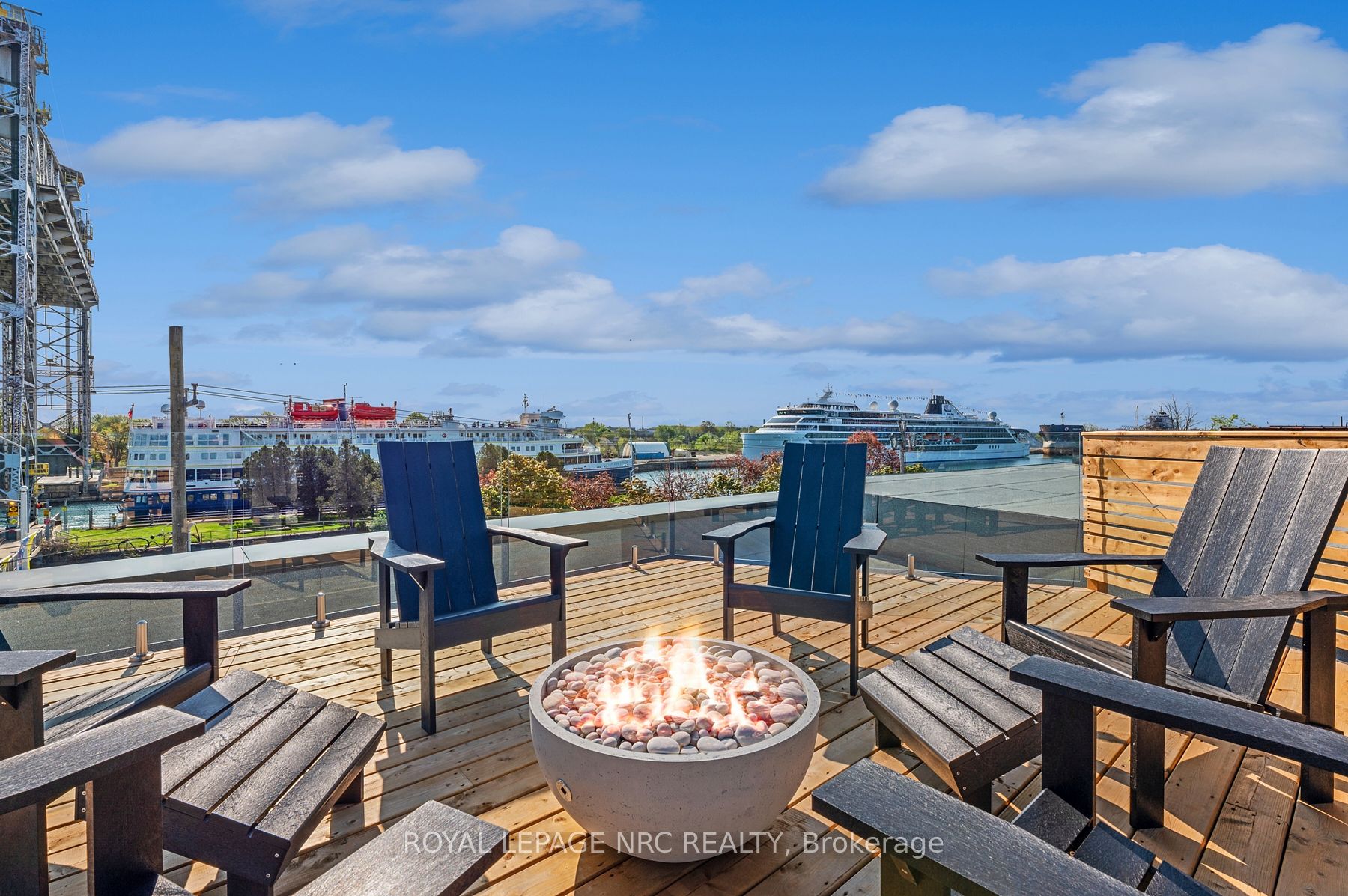 244 West Street Property Photo 6