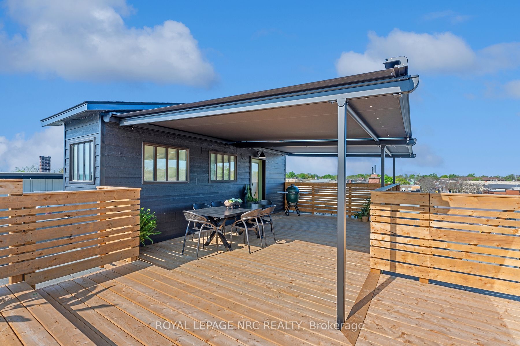 244 West Street Property Photo 8