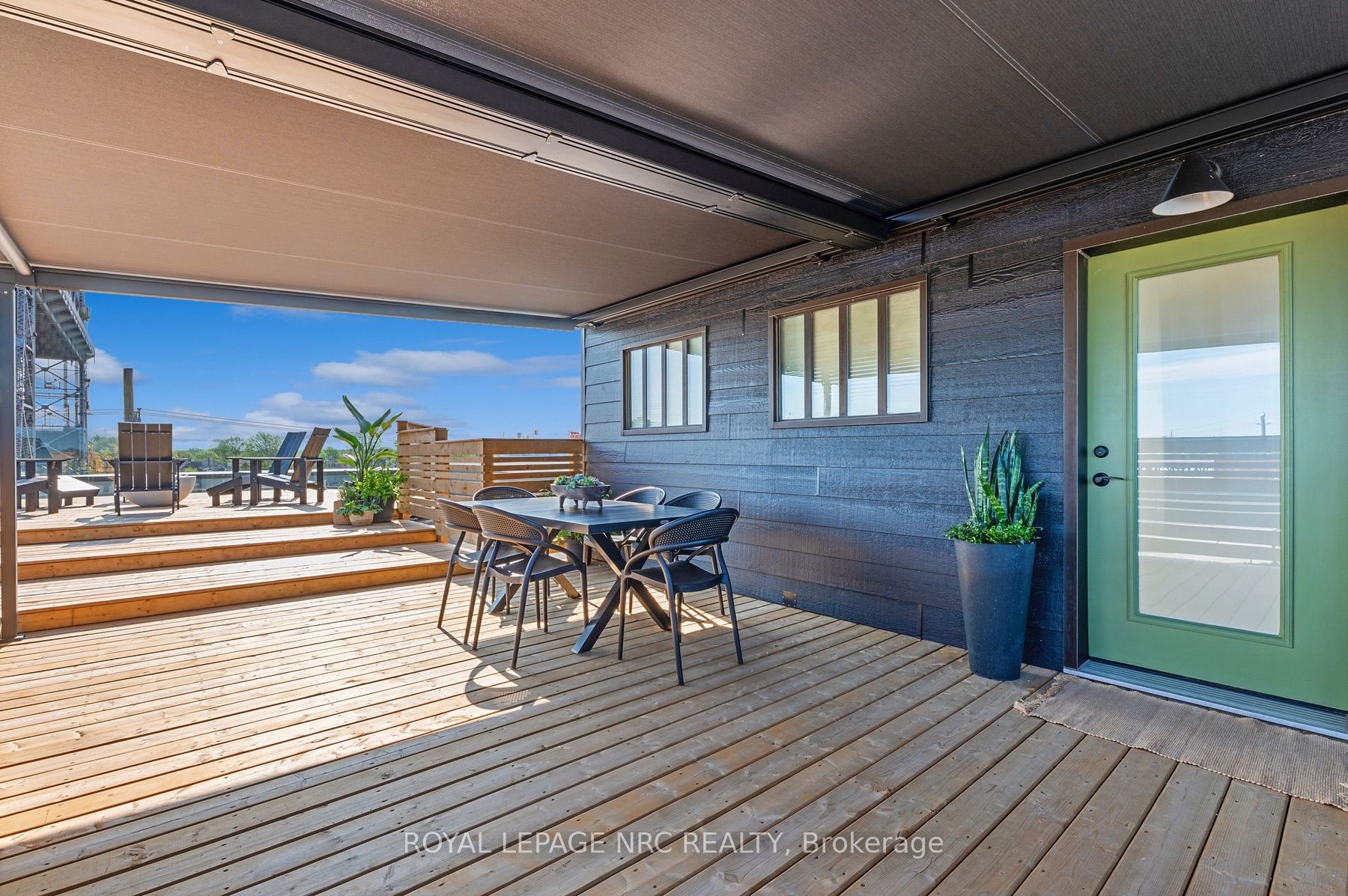 244 West Street Property Photo 9