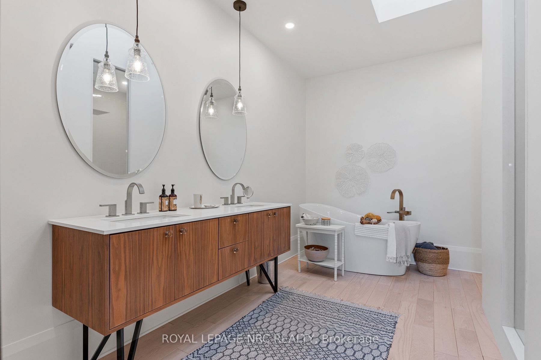 244 West Street Property Photo 38