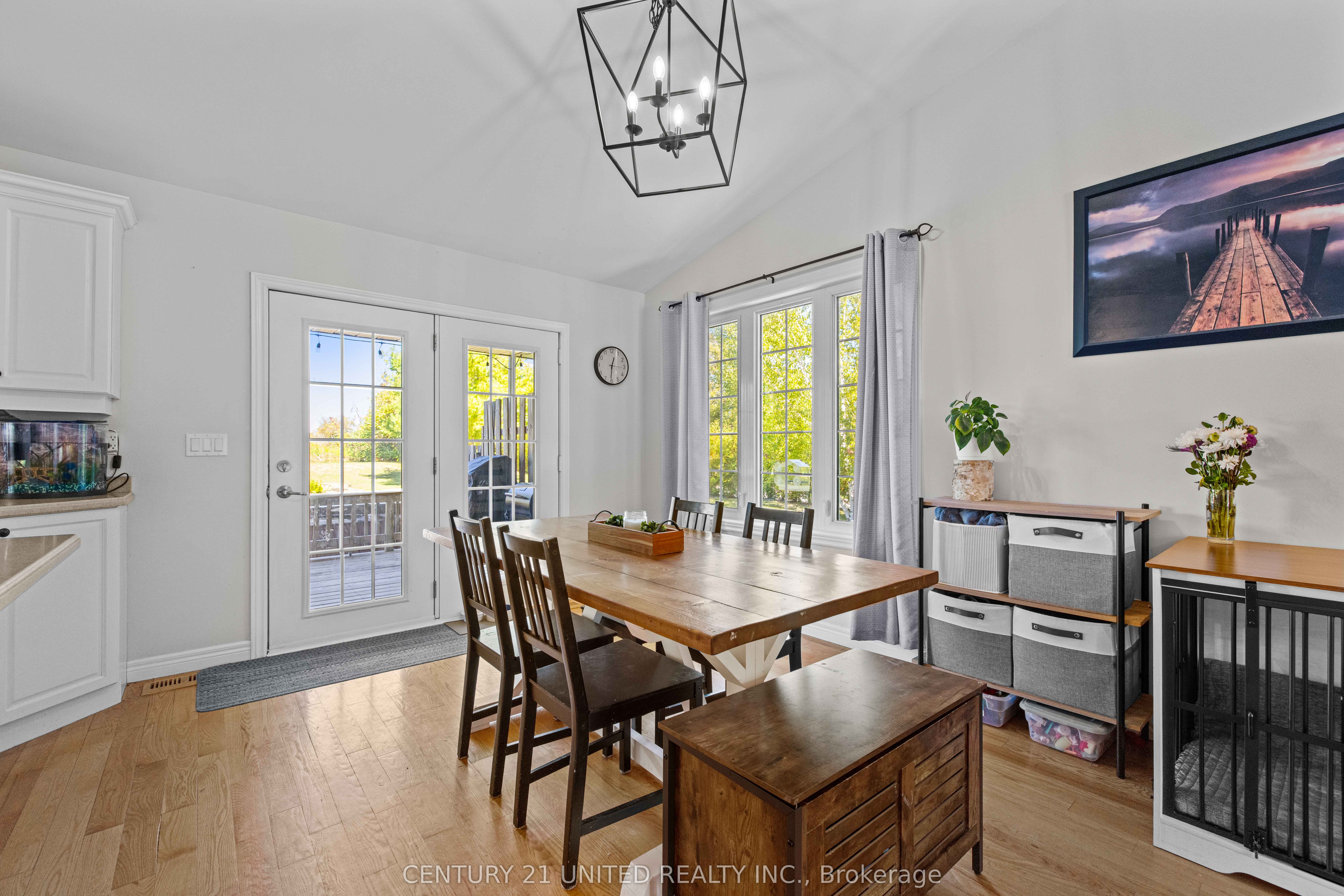 2096 Deer Bay Road Property Photo 13