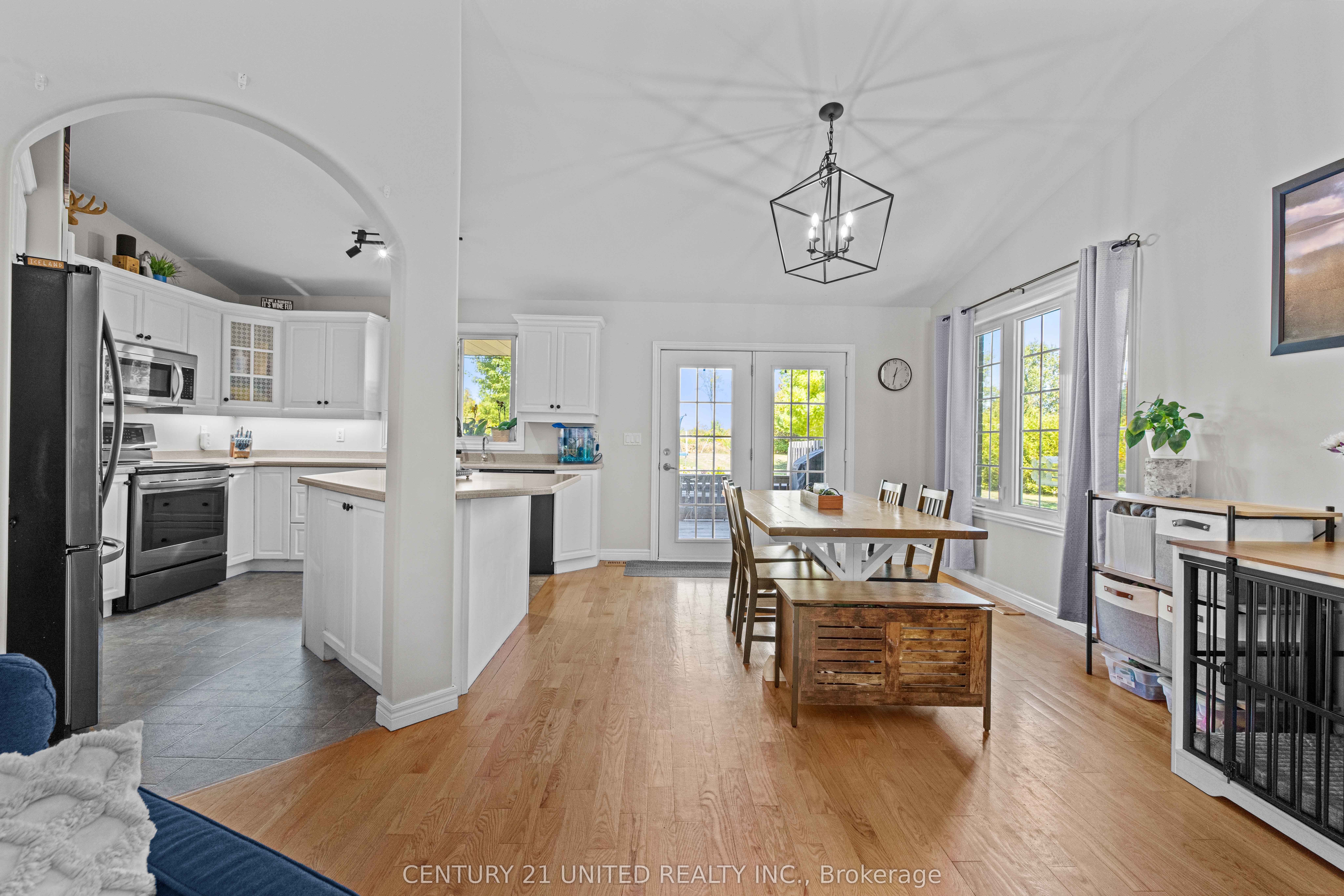 2096 Deer Bay Road Property Photo 14