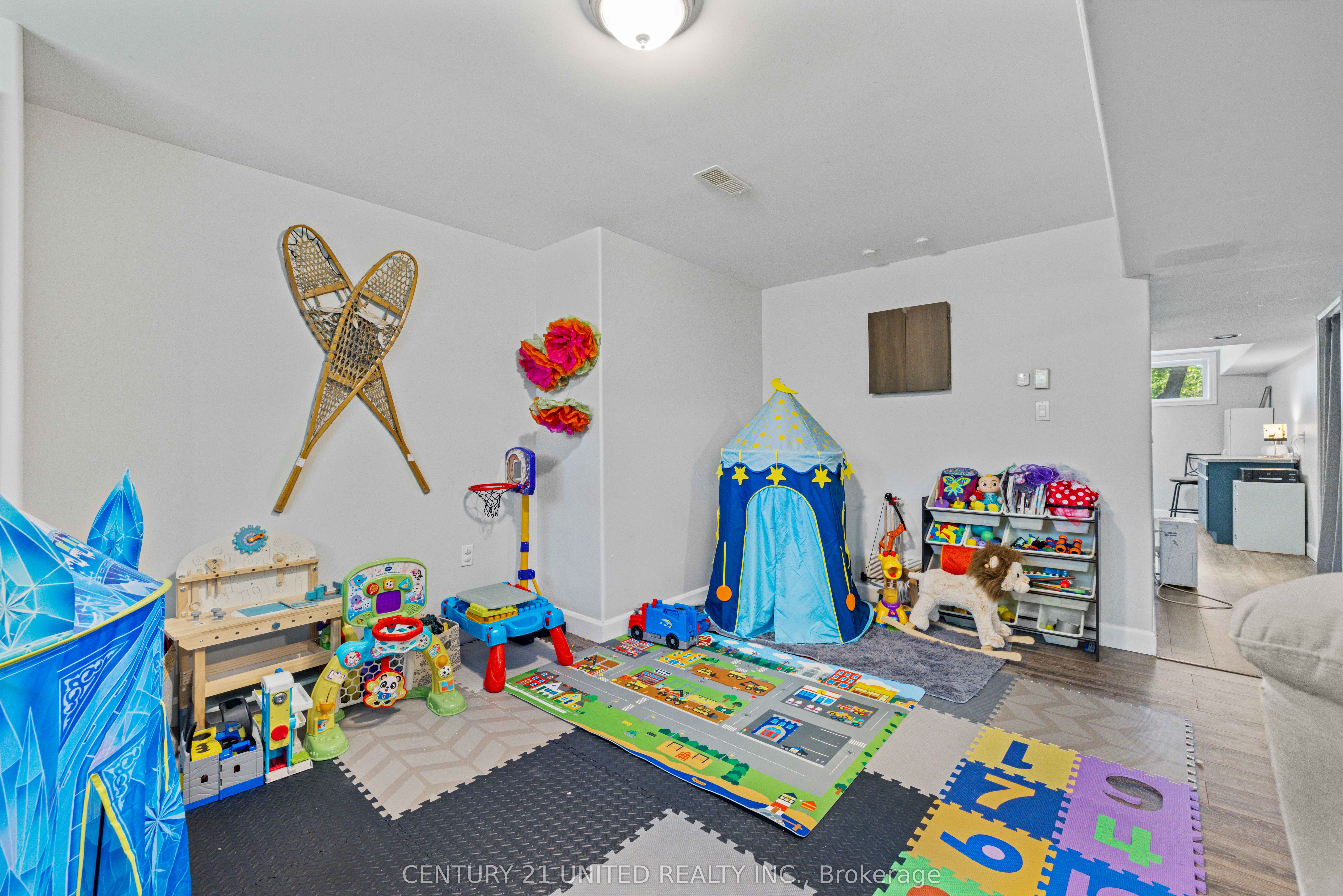 2096 Deer Bay Road Property Photo 30