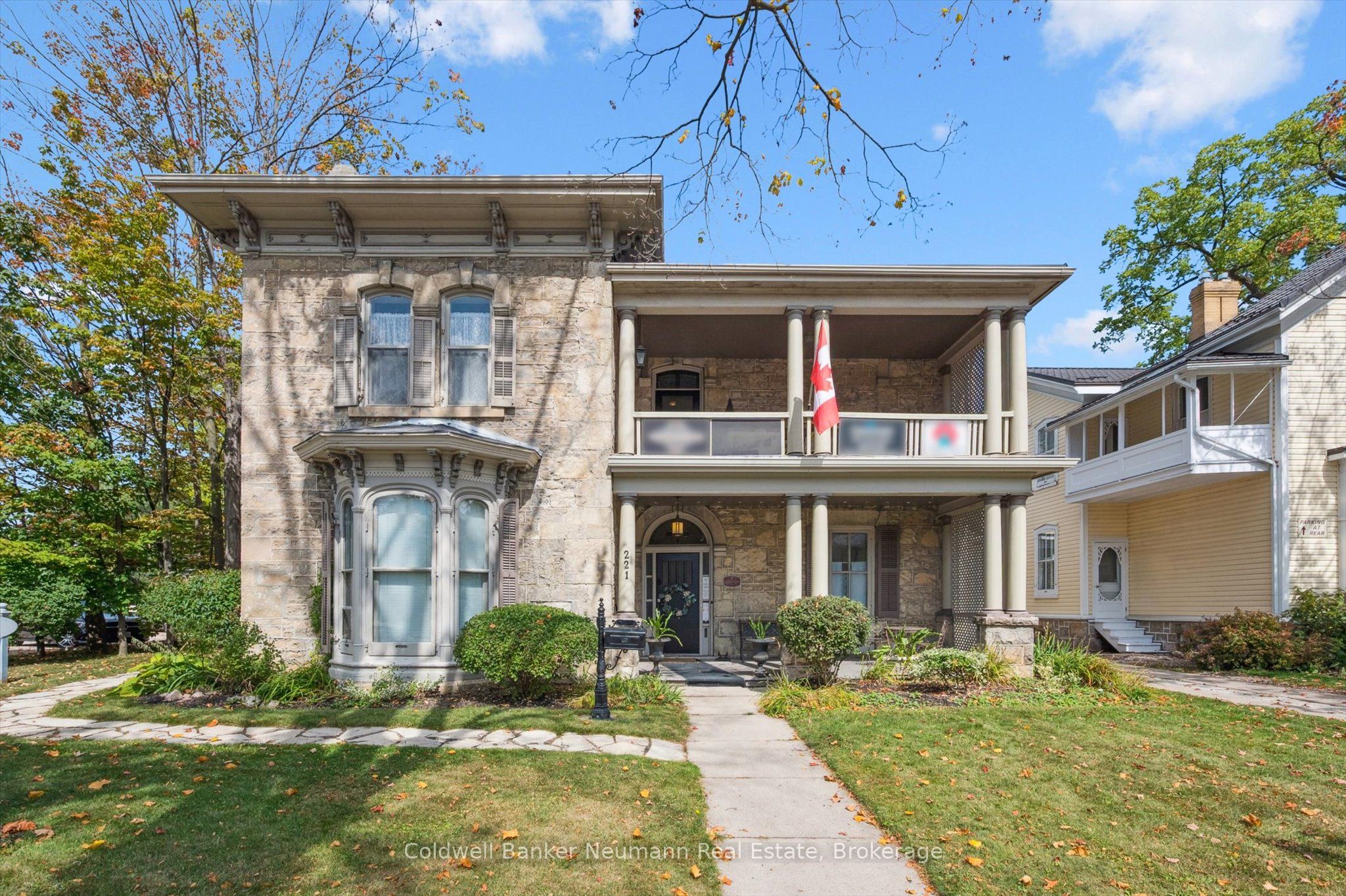 221 Woolwich Street Property Photo 1