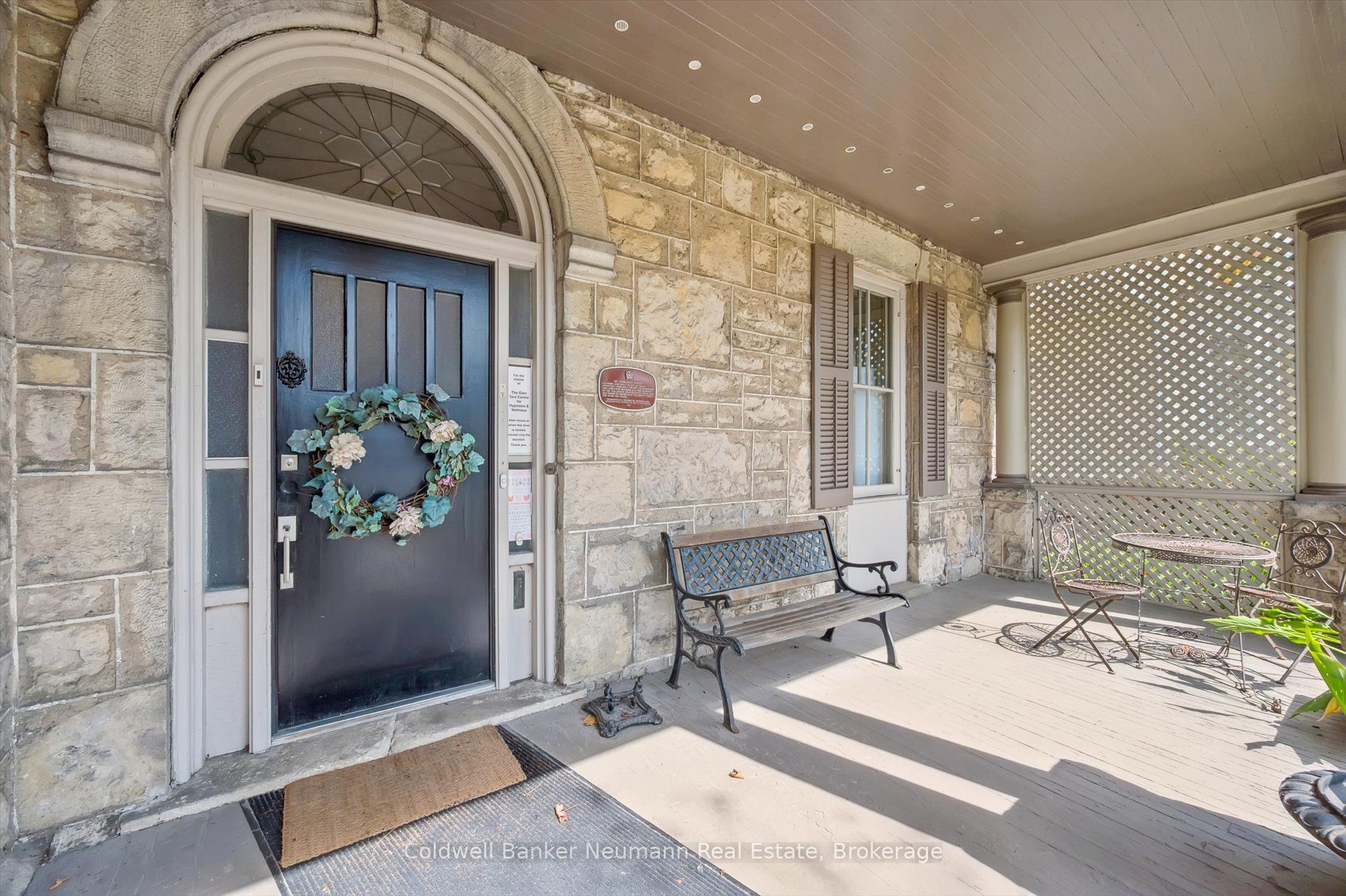 221 Woolwich Street Property Photo 3