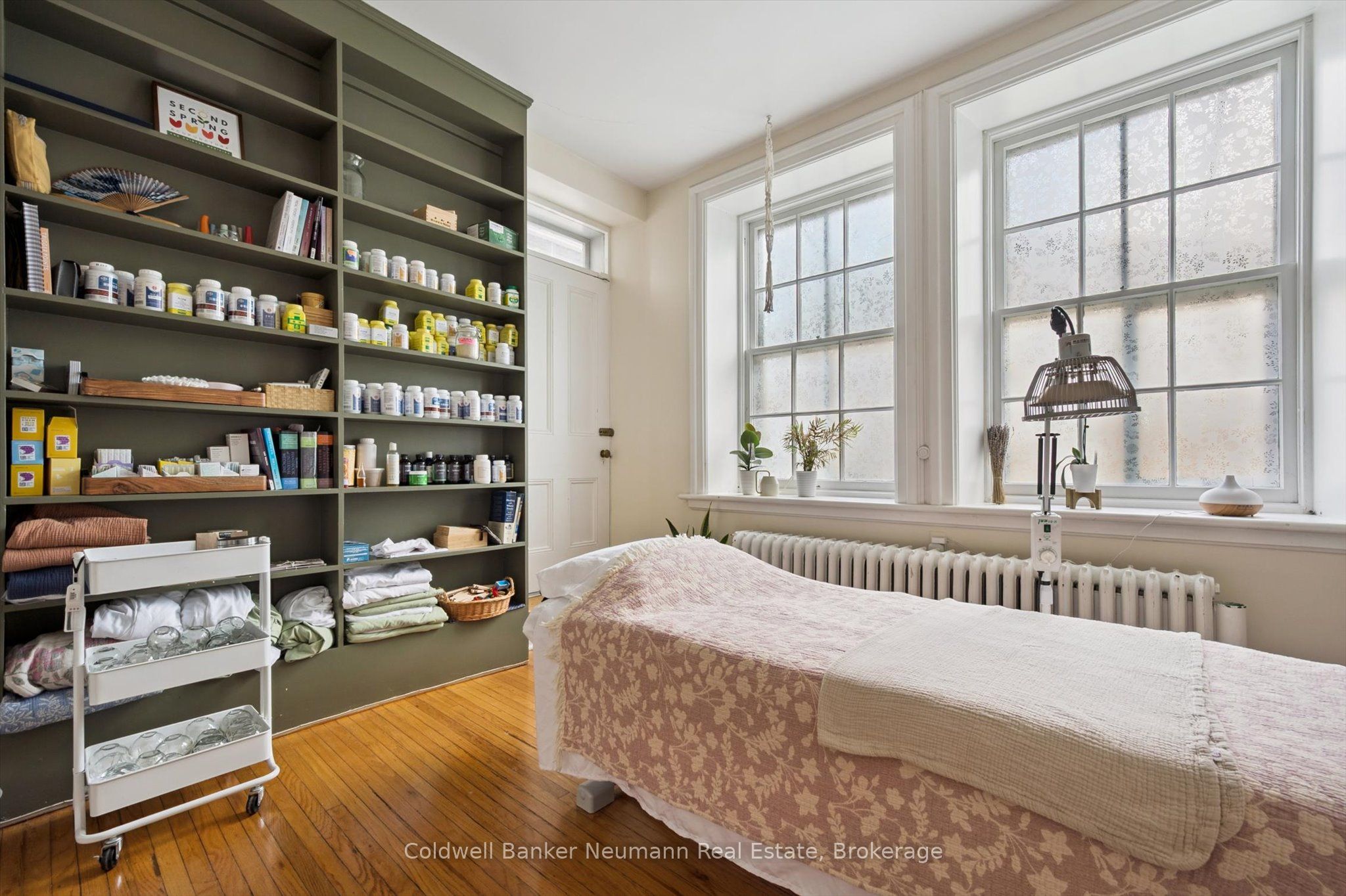 221 Woolwich Street Property Photo 16