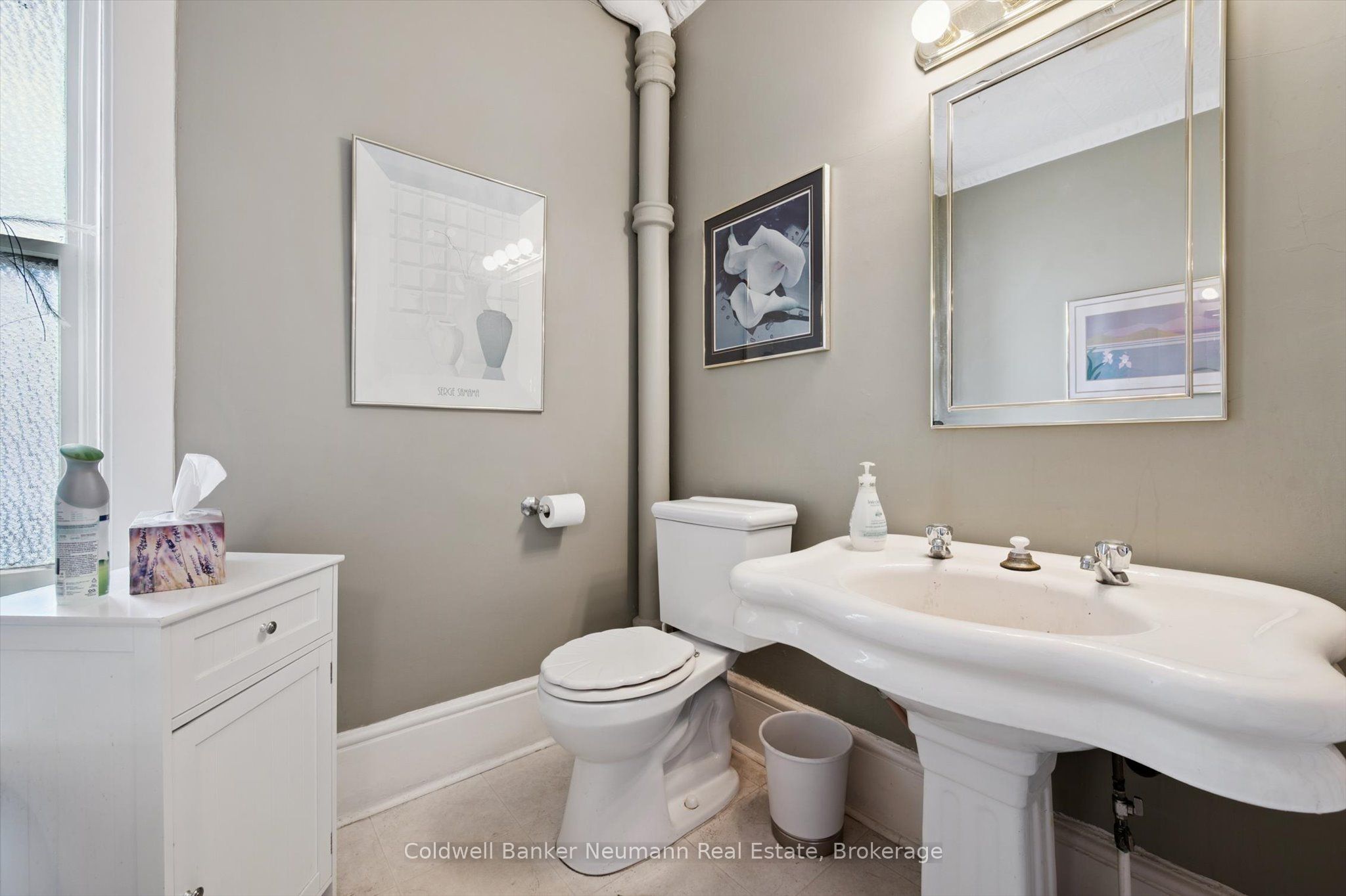 221 Woolwich Street Property Photo 40