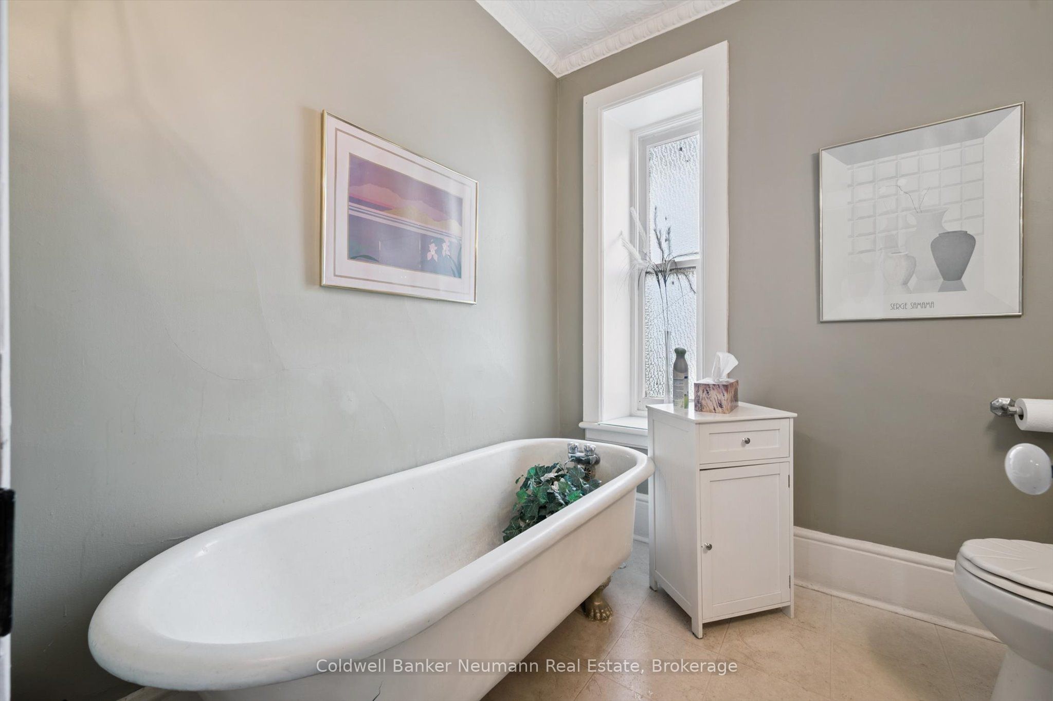 221 Woolwich Street Property Photo 41