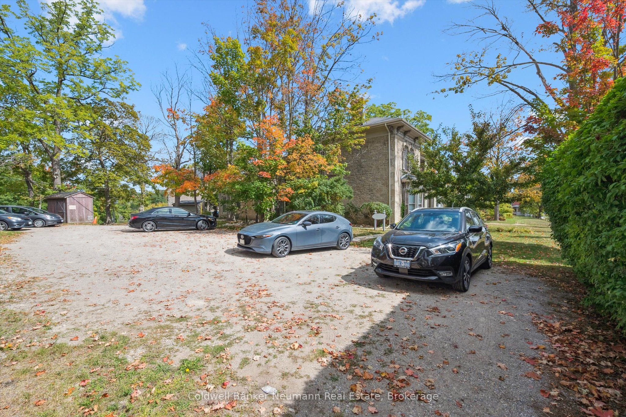 221 Woolwich Street Property Photo 43