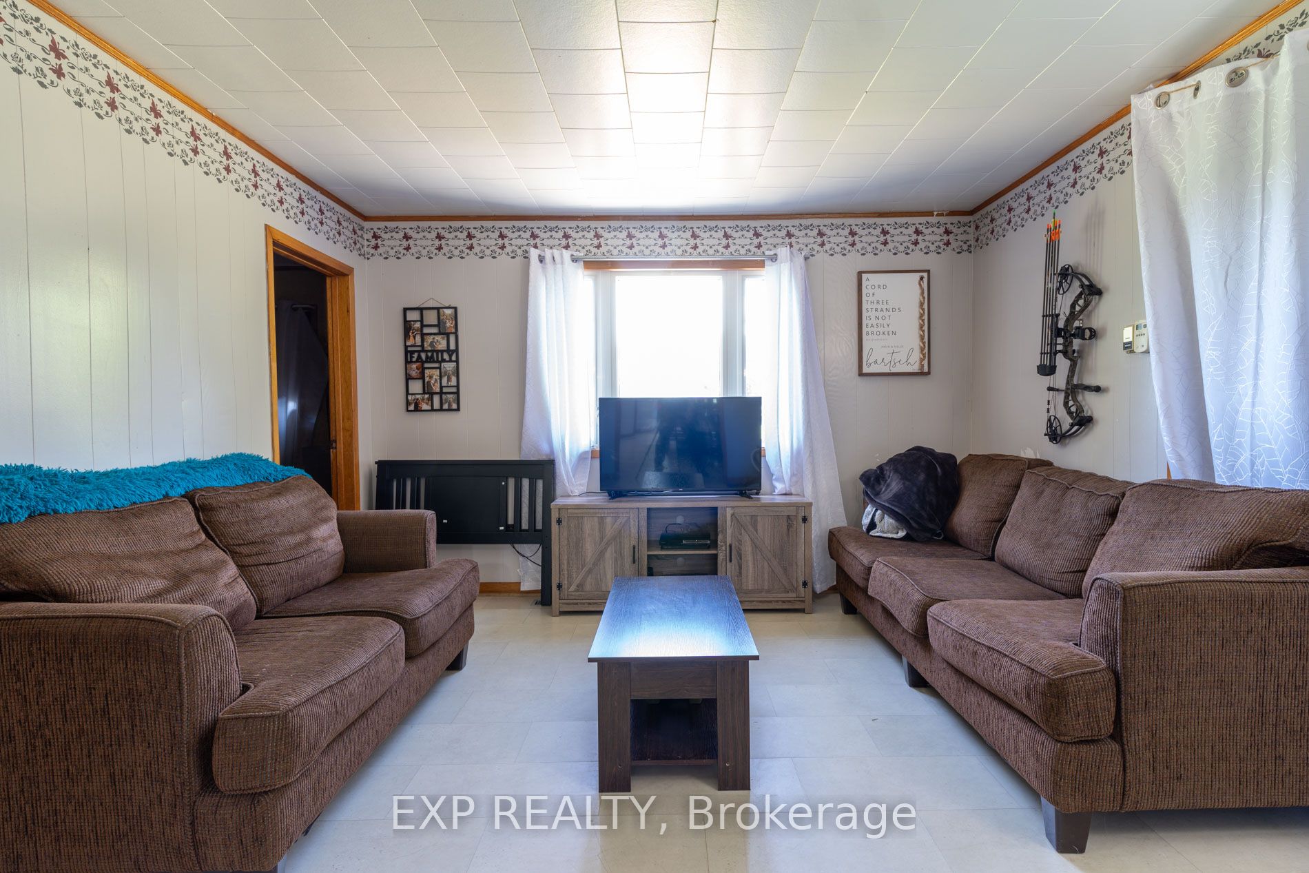 926 Fairground Road Property Photo 8