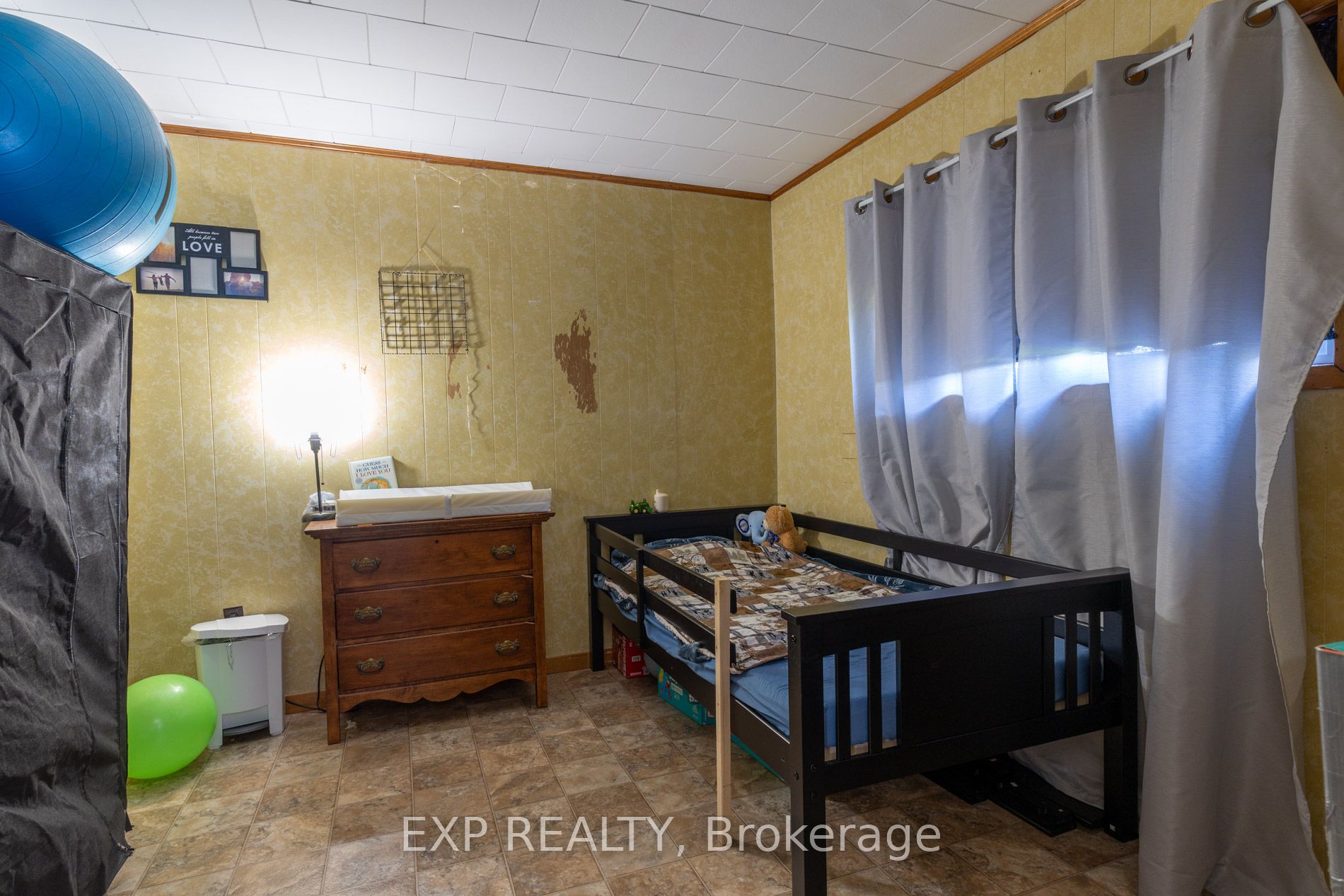926 Fairground Road Property Photo 11