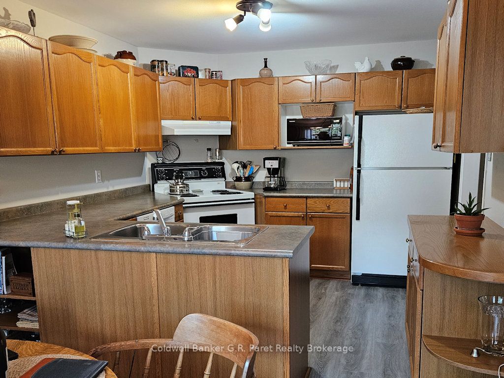 622 Wharncliffe Rd. South Road 6 Property Photo 5