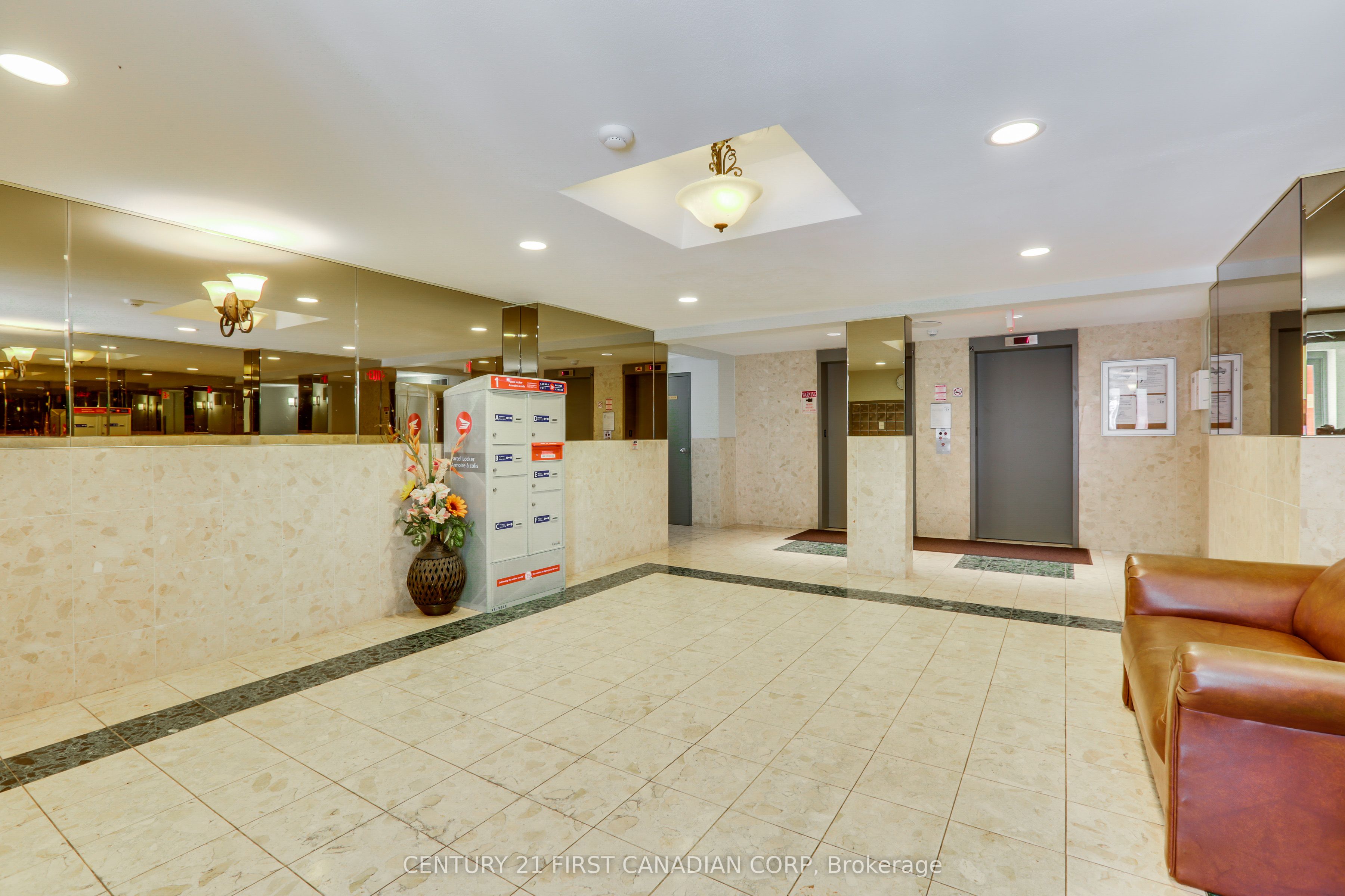 76 Base Line Road W 201 Property Photo 6