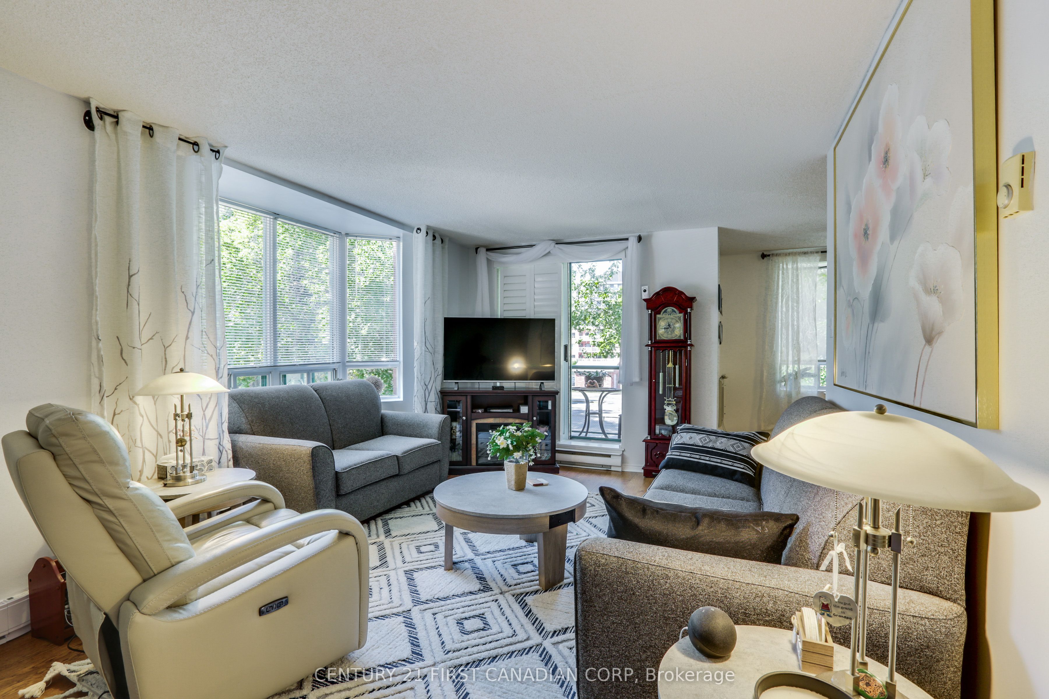 76 Base Line Road W 201 Property Photo 20