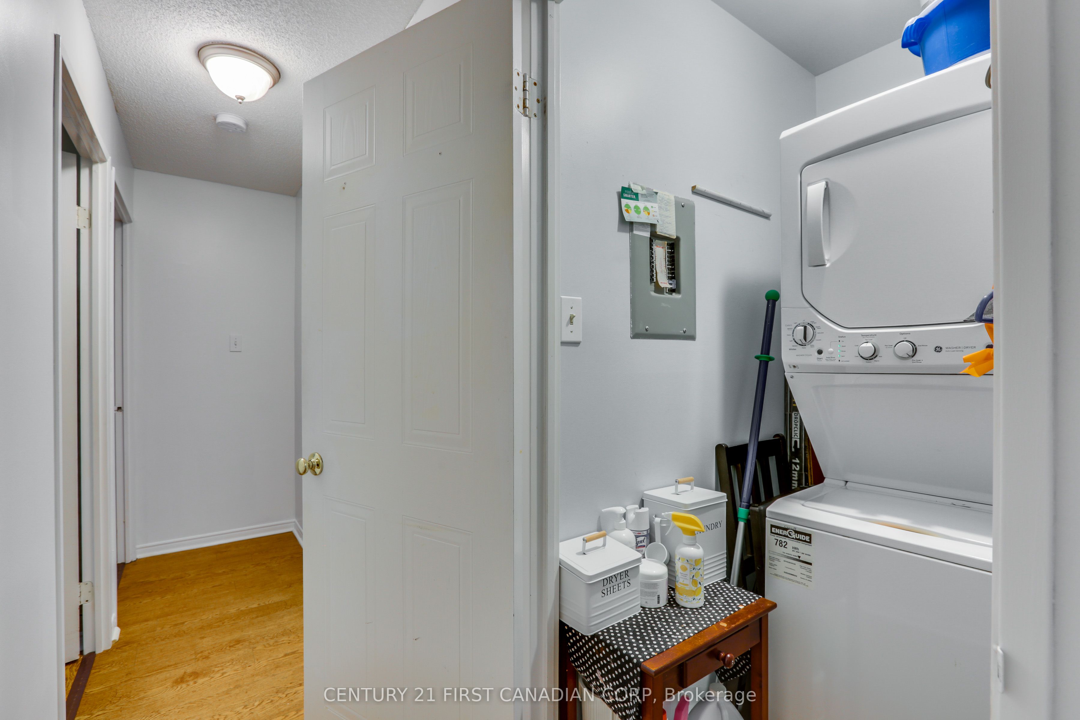 76 Base Line Road W 201 Property Photo 23