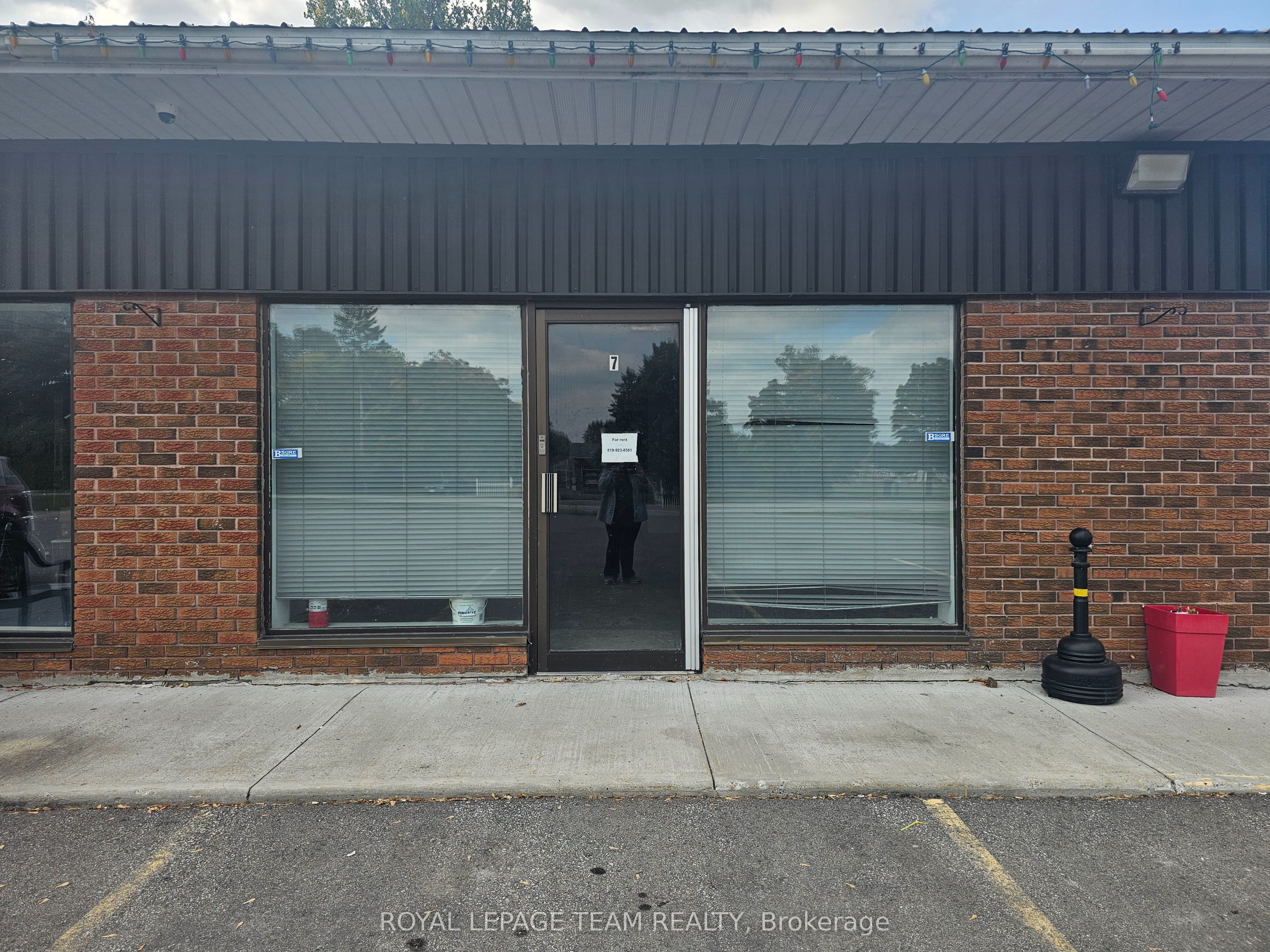 2858 Munster Road 7 Property Photo 1