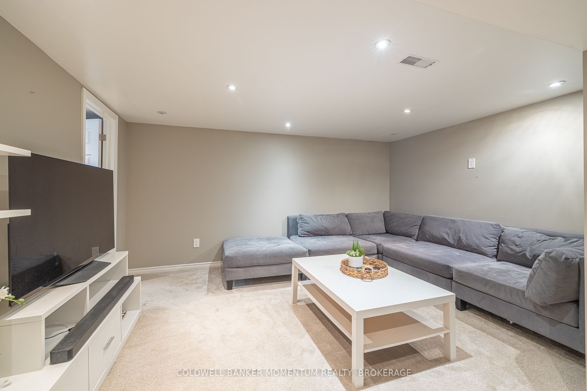 35 Kinsey Street Property Photo 26