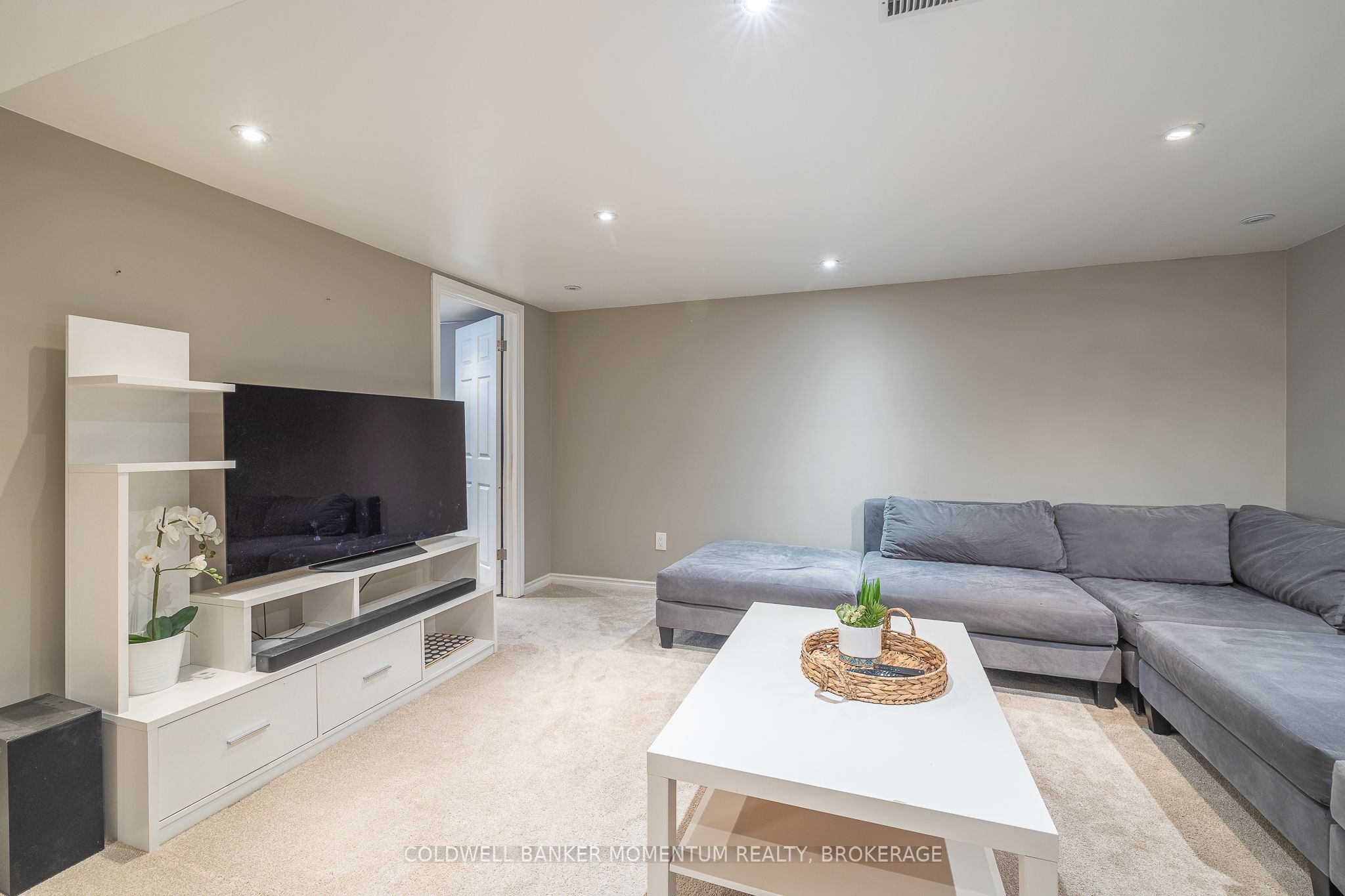 35 Kinsey Street Property Photo 28