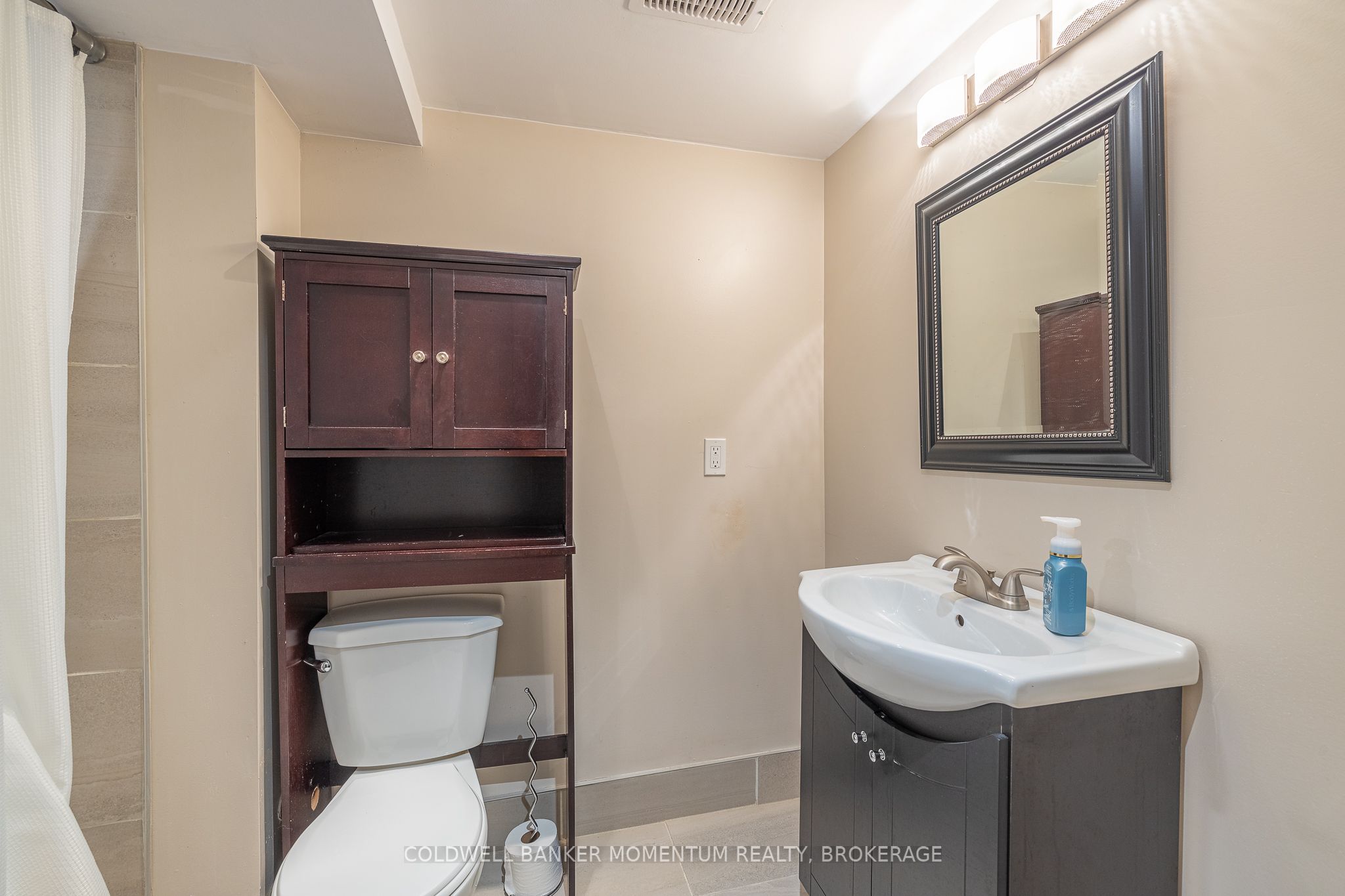 35 Kinsey Street Property Photo 31