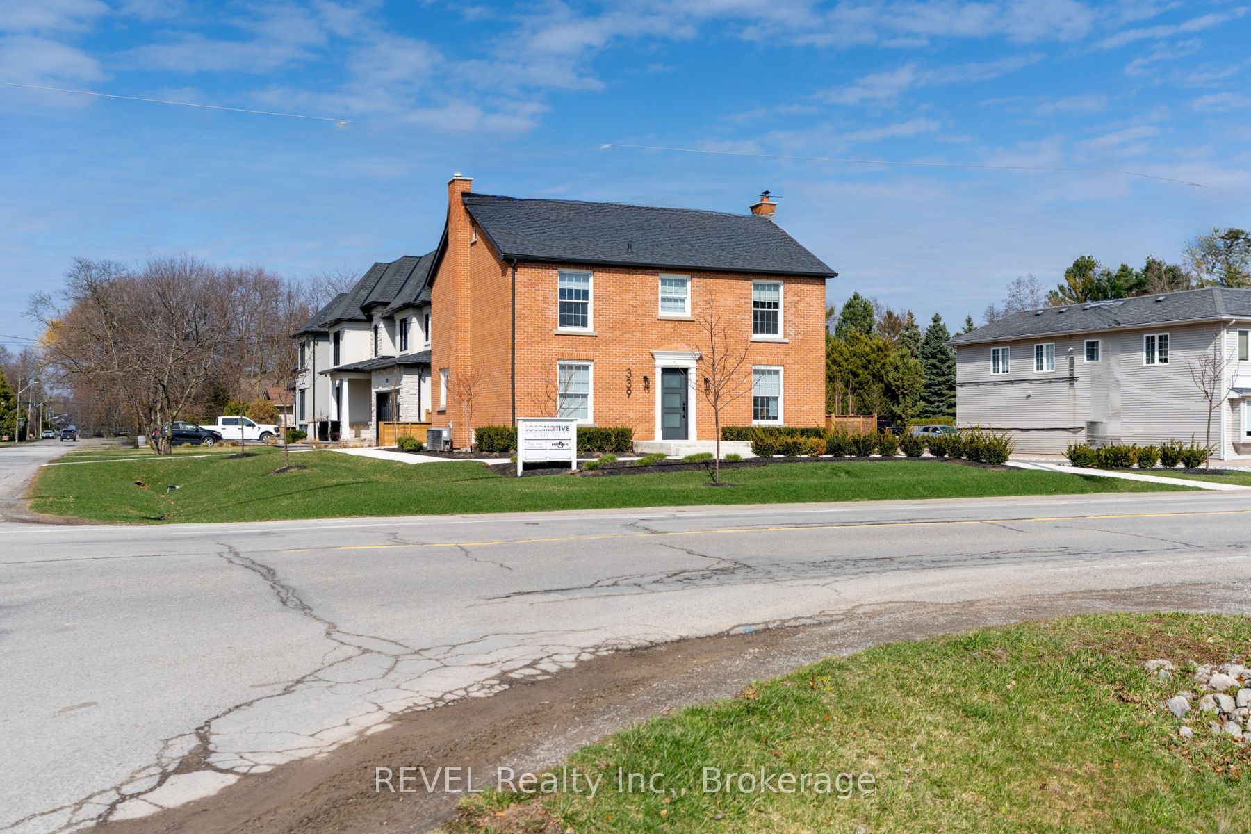 339 Mary Street Property Photo 2