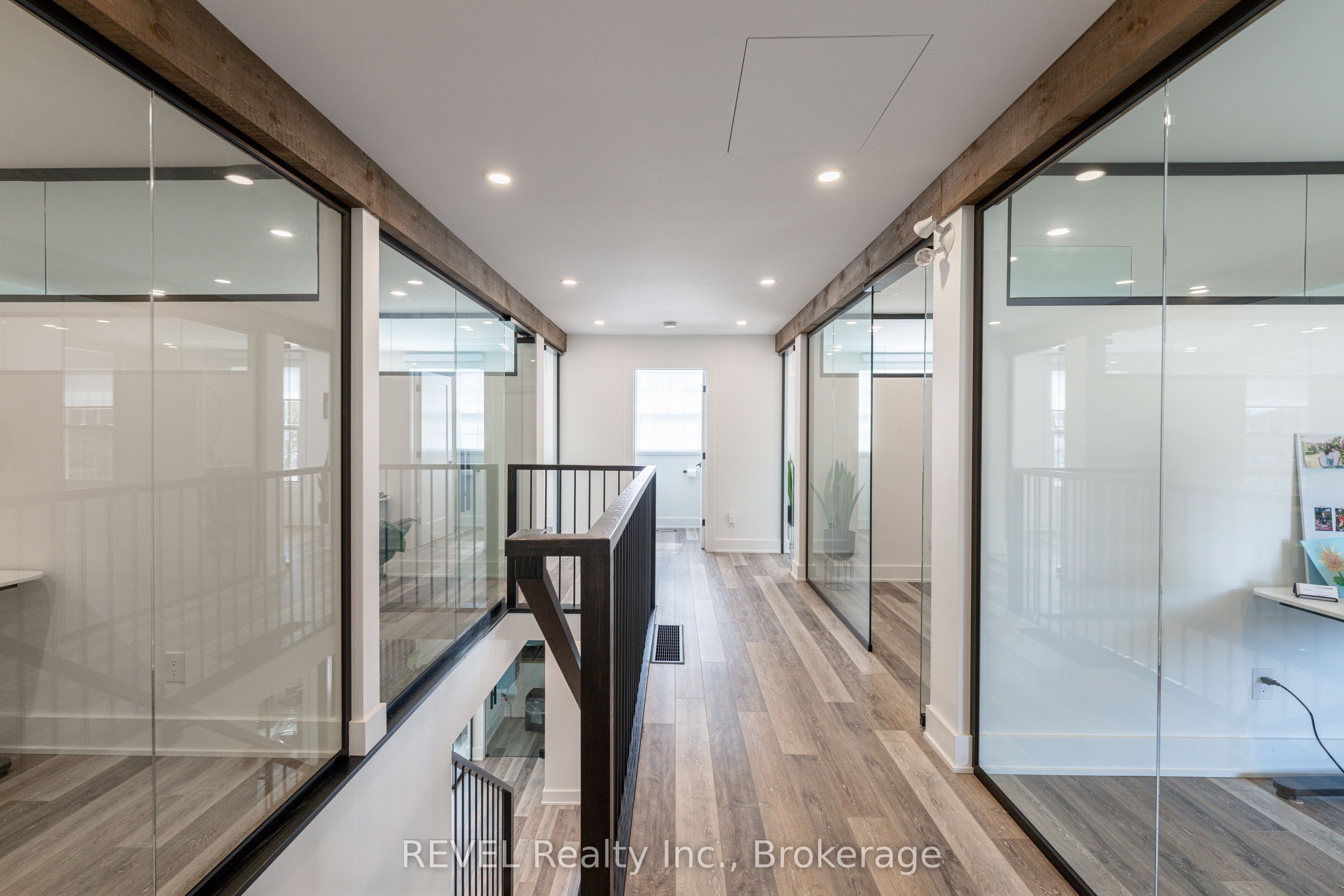 339 Mary Street Property Photo 17