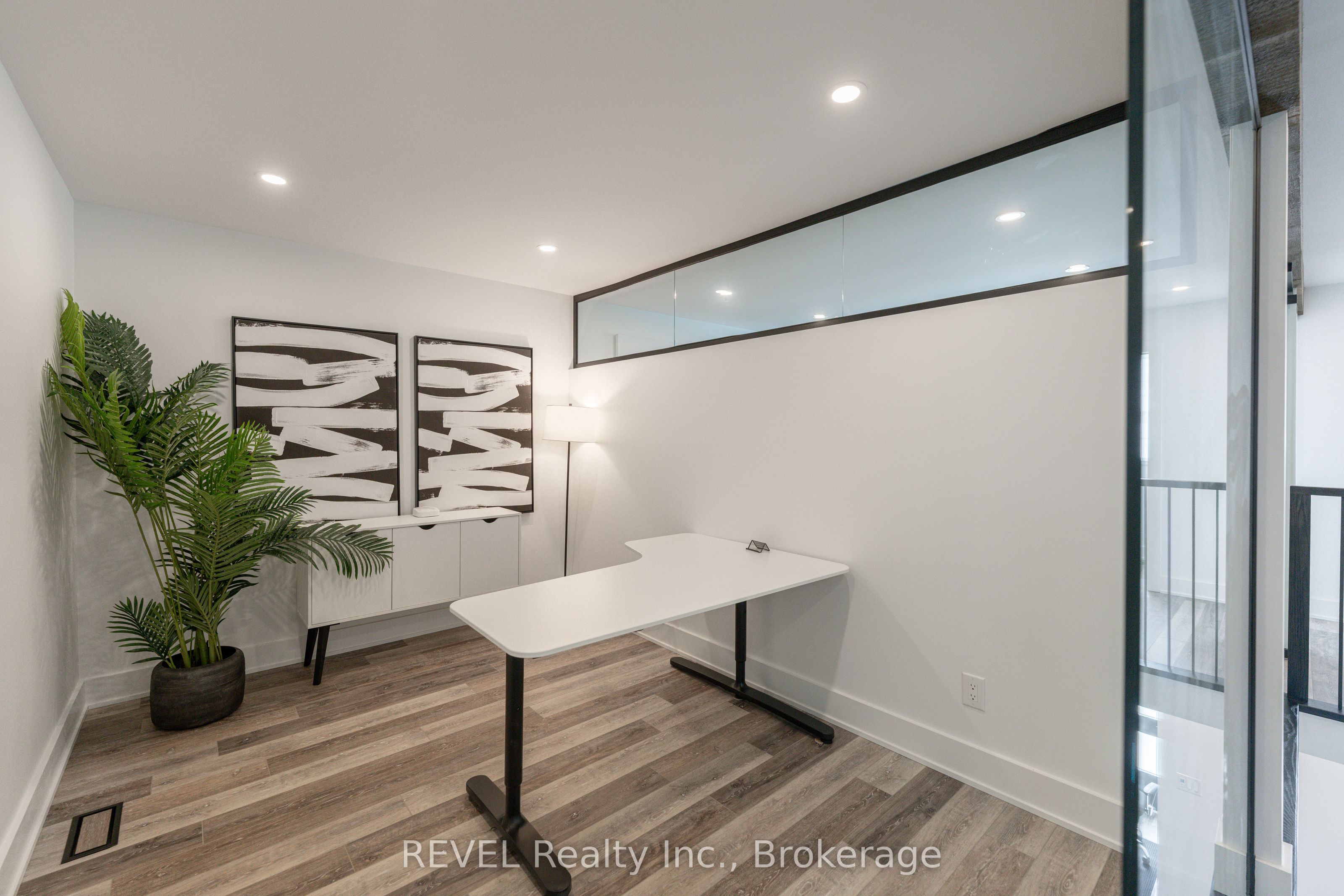 339 Mary Street Property Photo 18