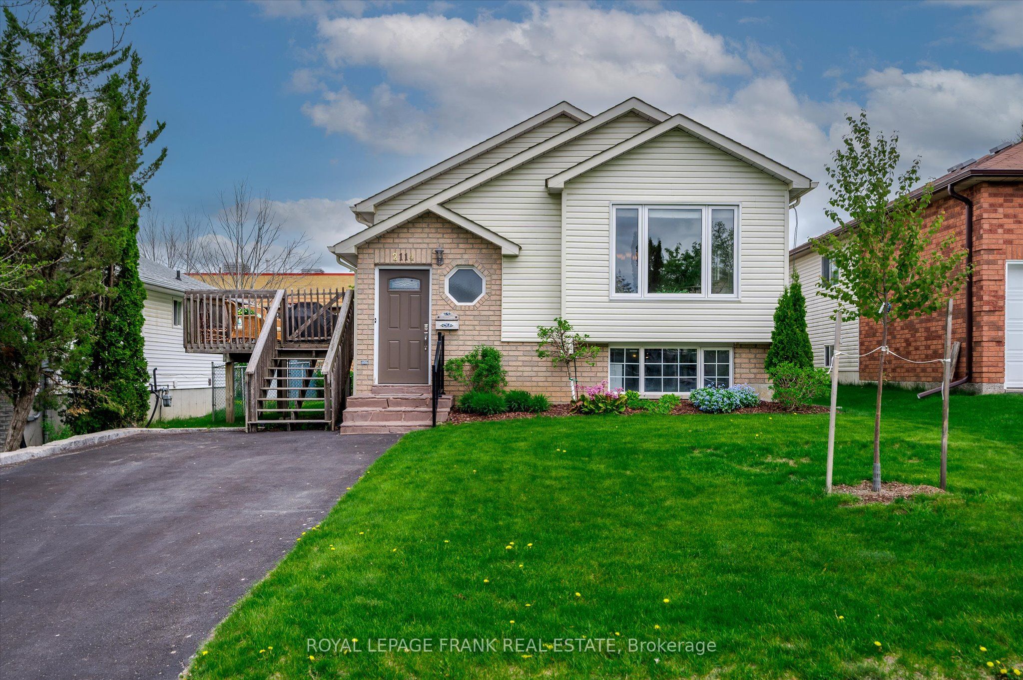 2114 Easthill Dr Property Photo 1