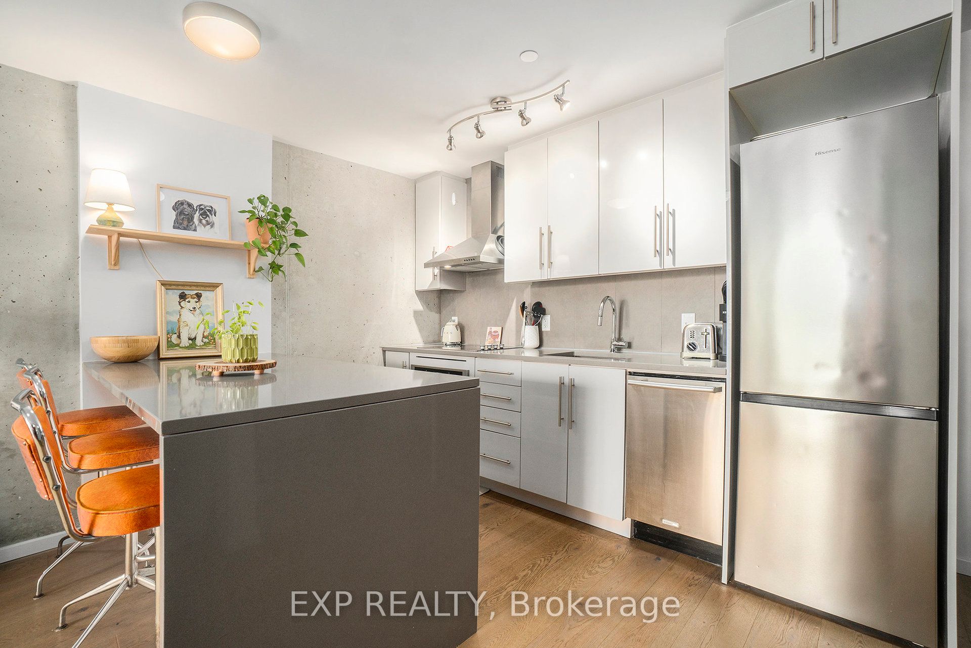 1000 Wellington Street W 206 Property Photo 9