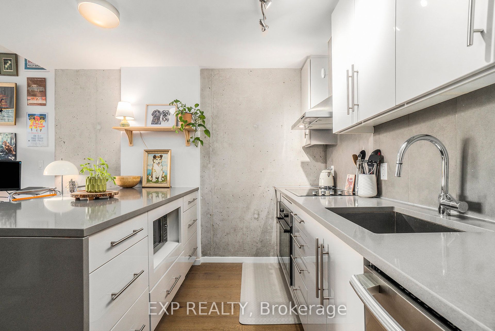 1000 Wellington Street W 206 Property Photo 10