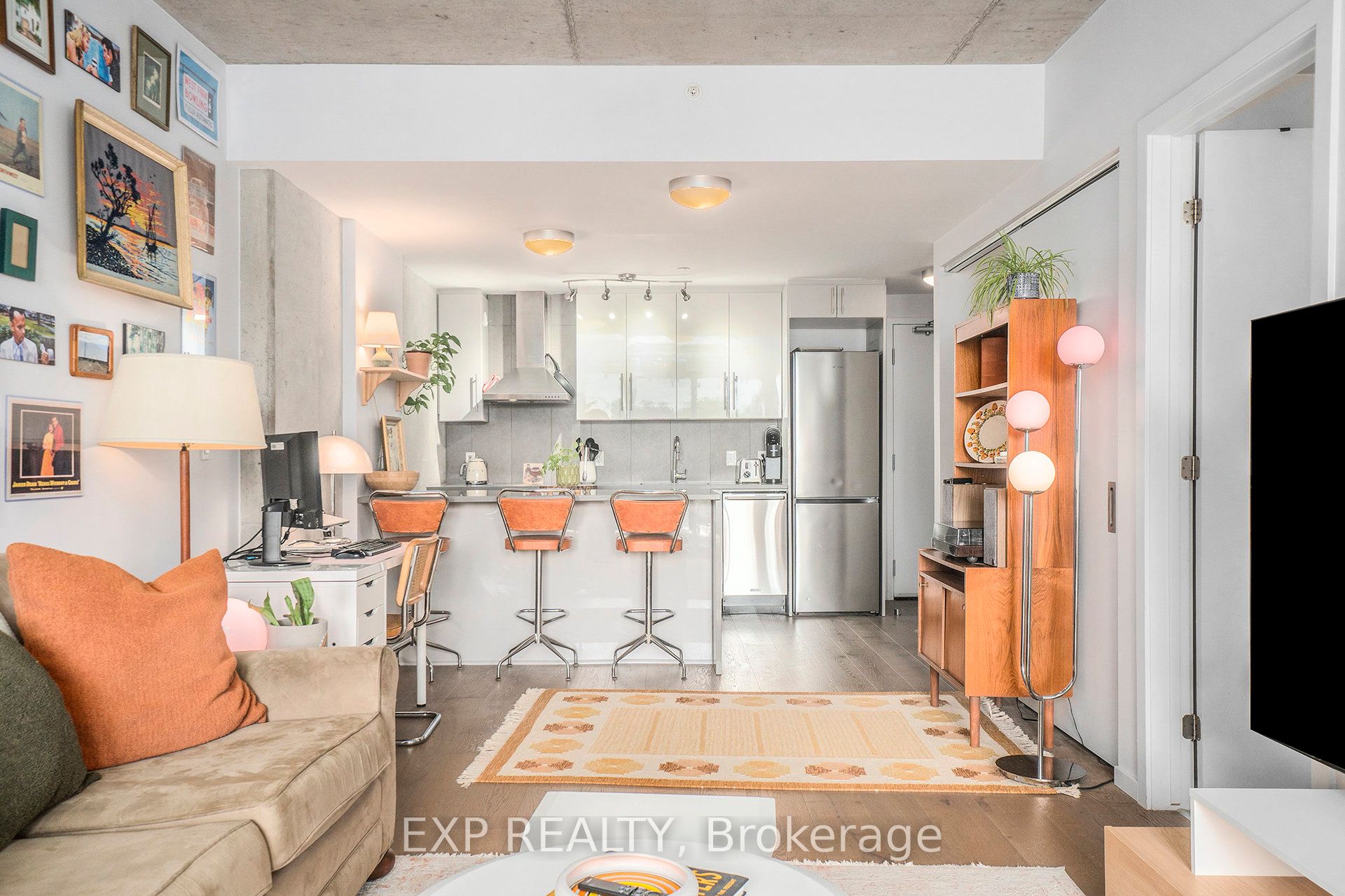 1000 Wellington Street W 206 Property Photo 12