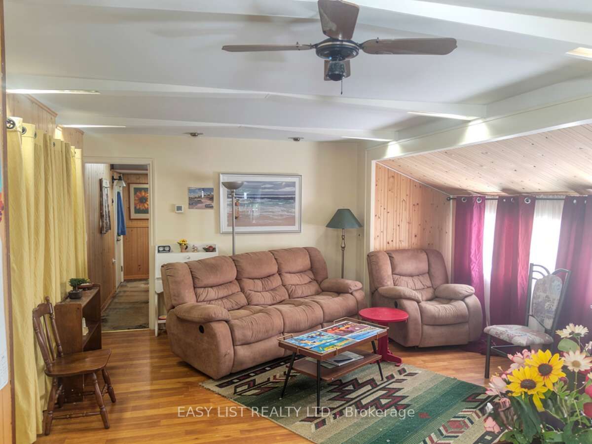 18 Sutton Drive Property Photo 4