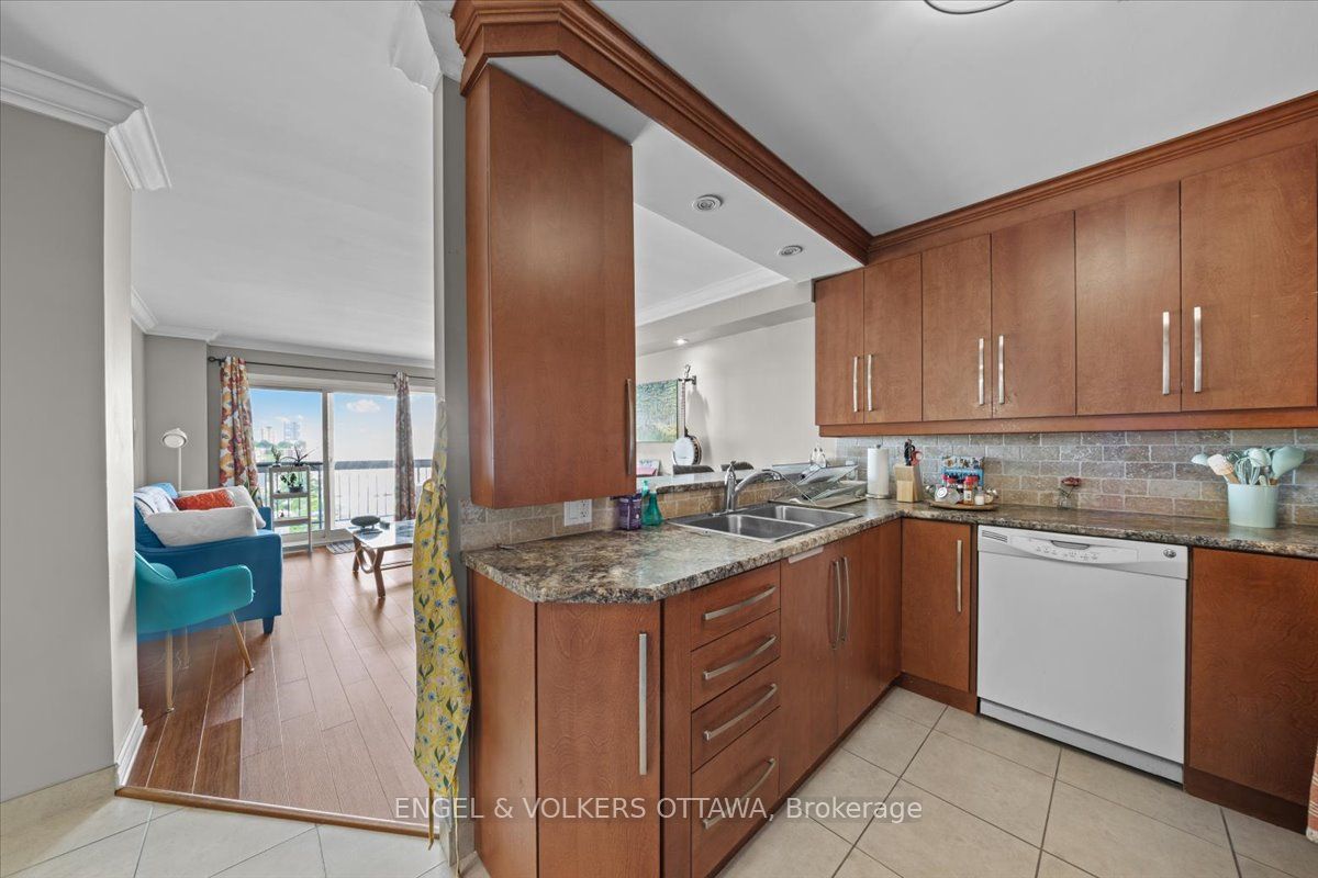 158a Mcarthur Avenue E 908 Property Photo 9