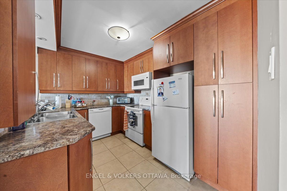 158a Mcarthur Avenue E 908 Property Photo 10