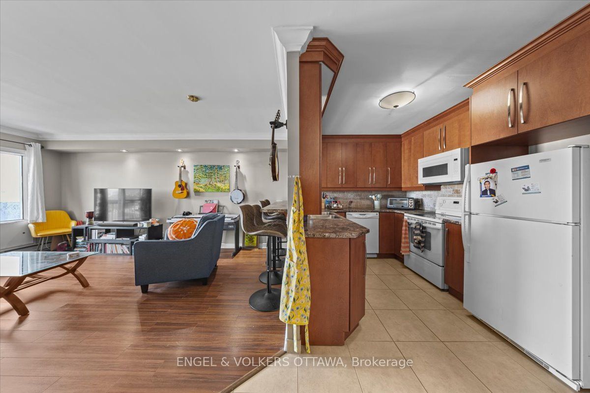 158a Mcarthur Avenue E 908 Property Photo 11