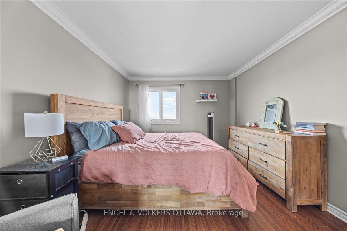 158a Mcarthur Avenue E 908 Property Photo 25