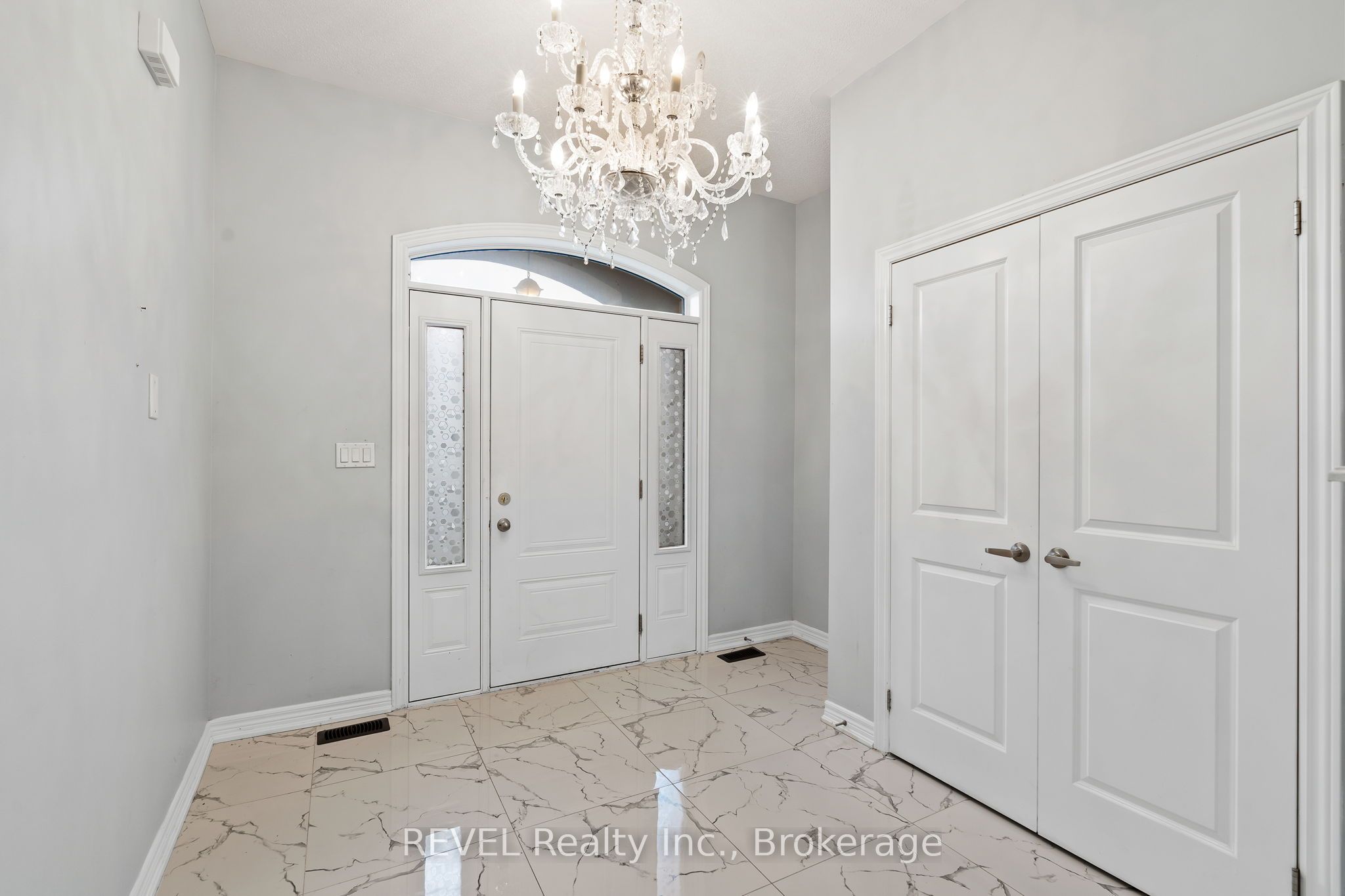 32 Sparkle Drive Property Photo 4