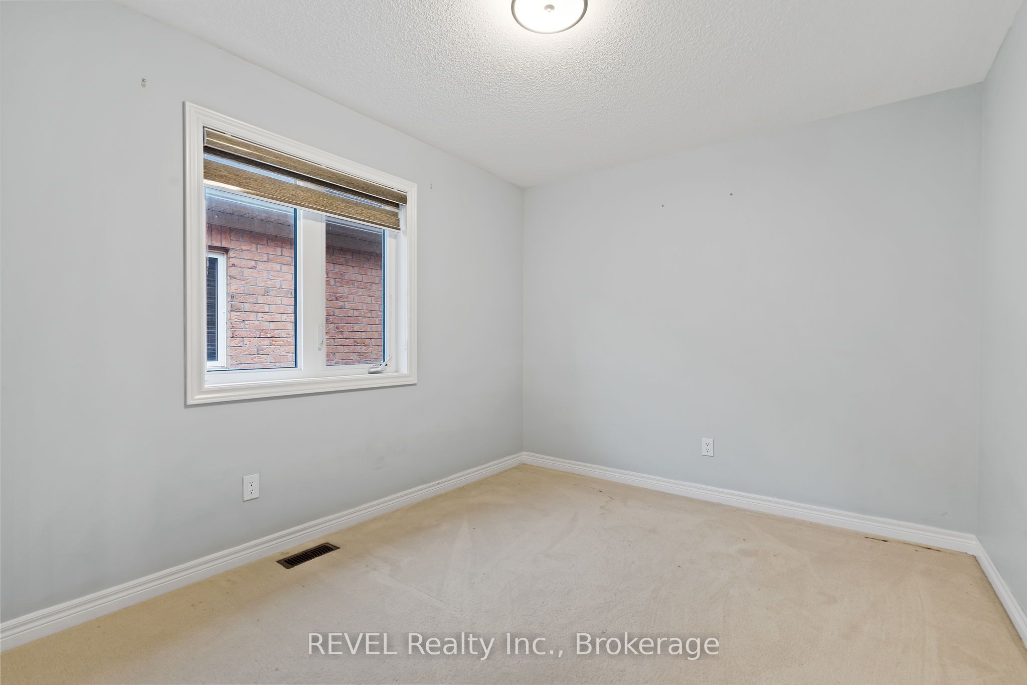 32 Sparkle Drive Property Photo 18