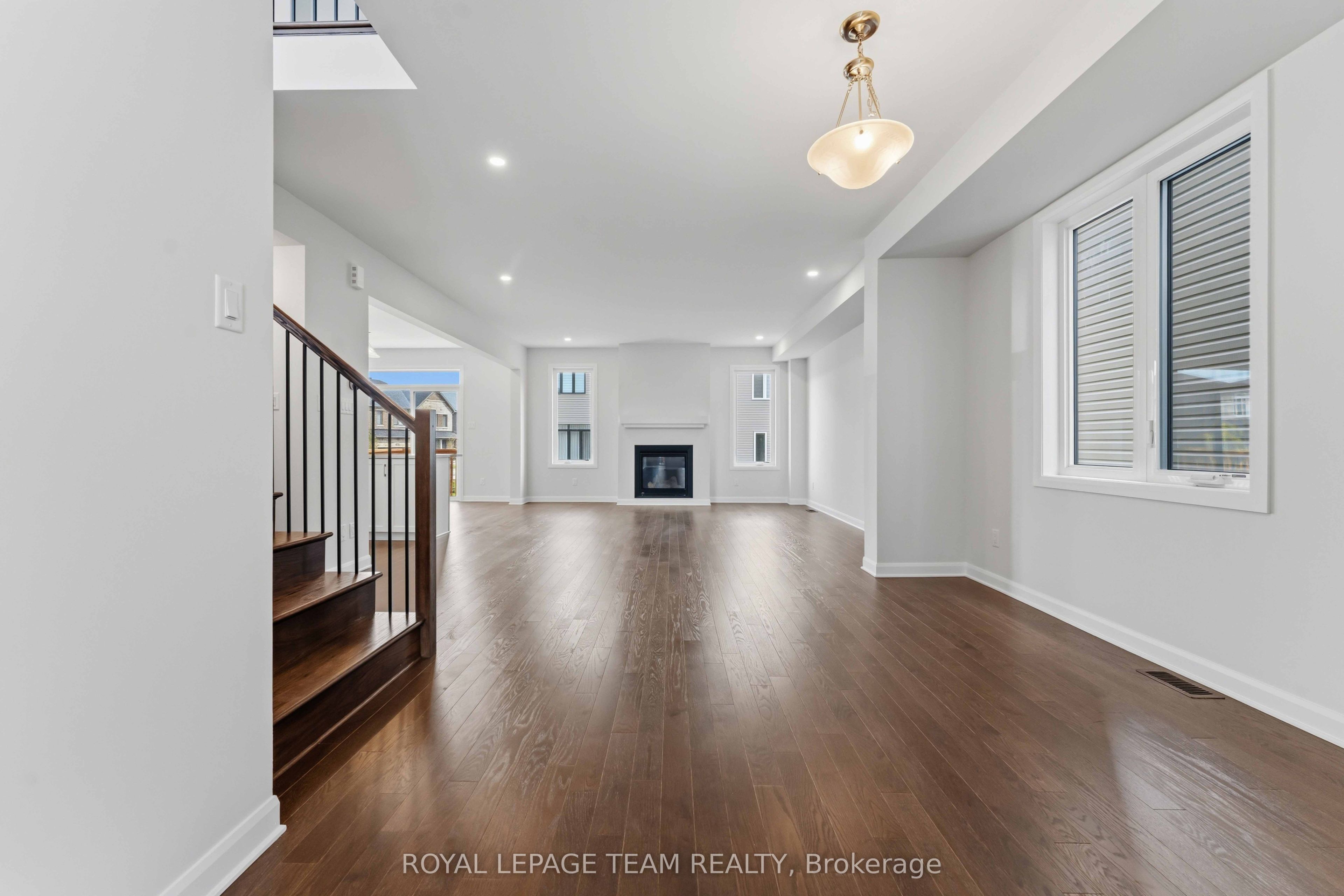 920 Locomotion Lane Property Photo 4