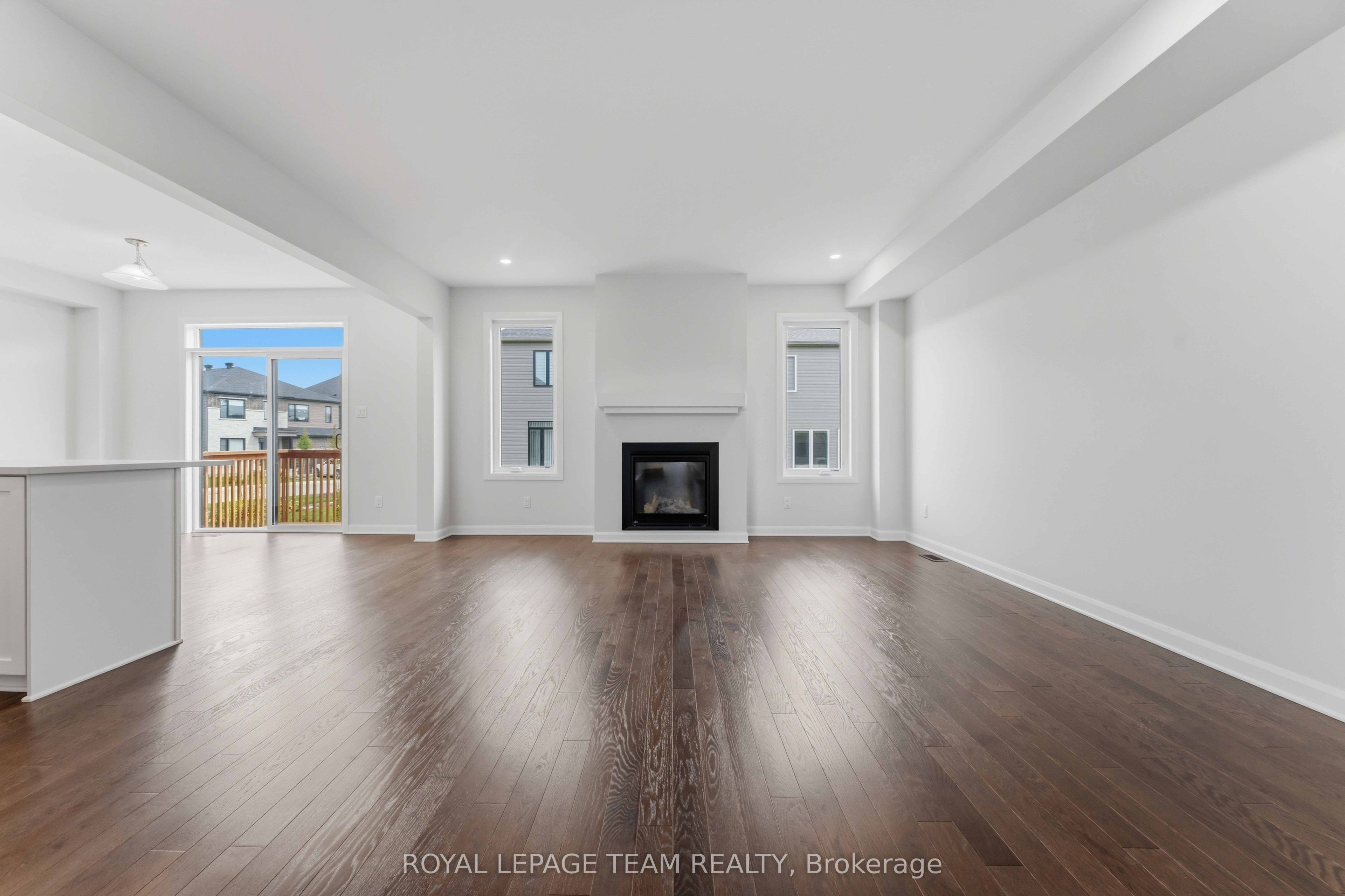 920 Locomotion Lane Property Photo 7