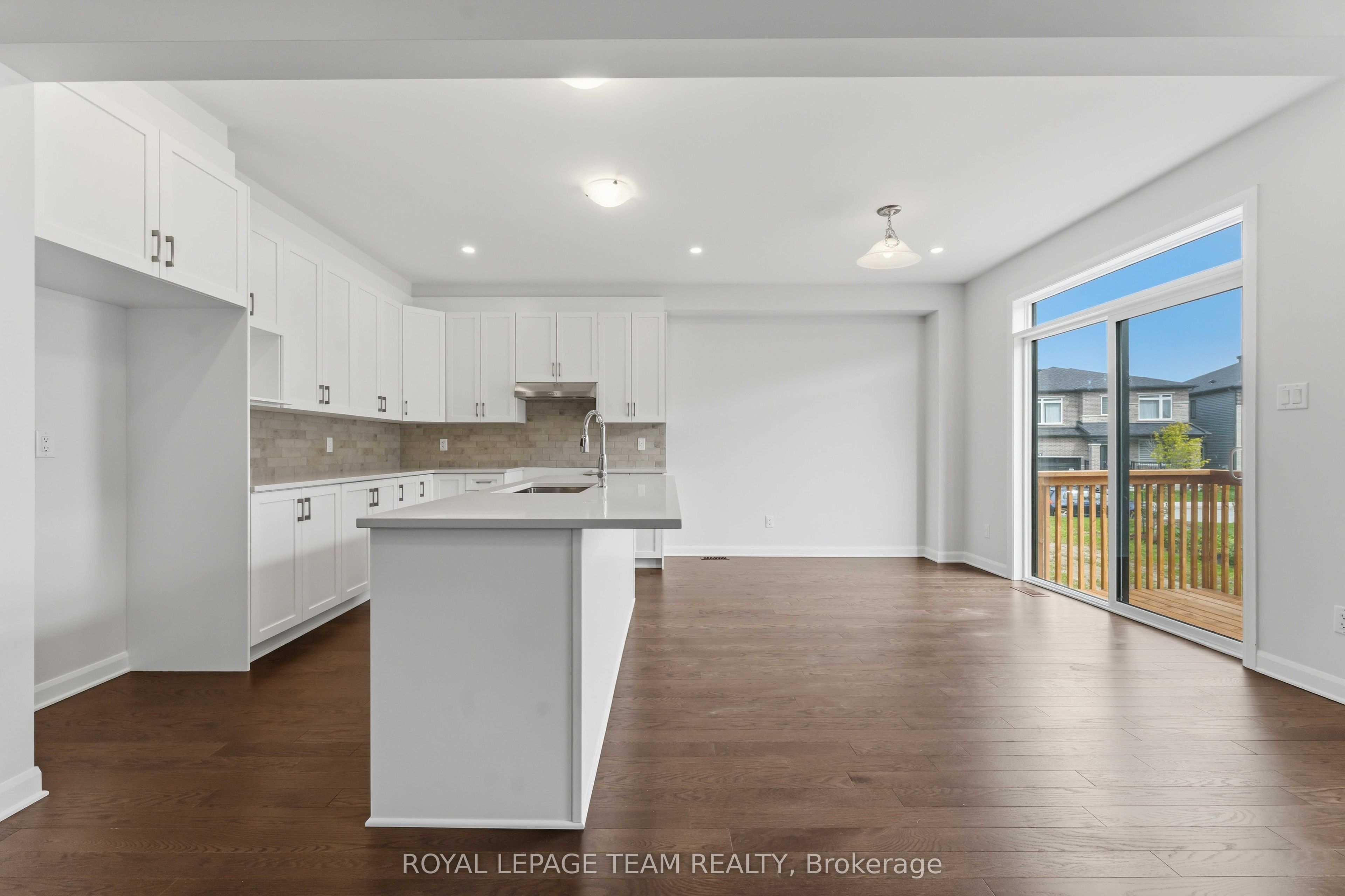 920 Locomotion Lane Property Photo 11