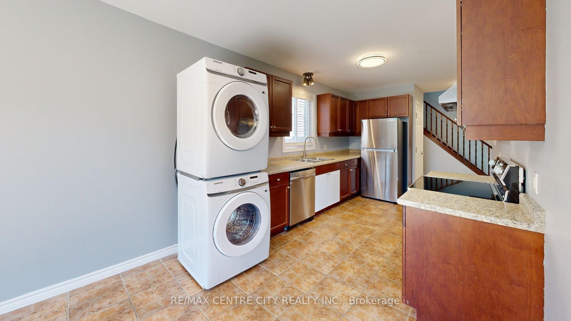 3252 Meadowgate Boulevard Upper Property Photo 6