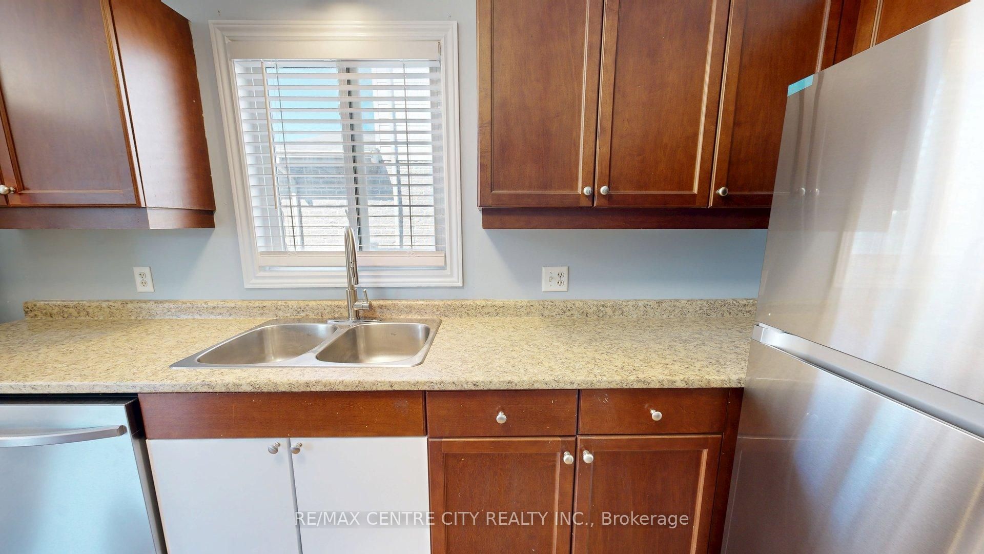 3252 Meadowgate Boulevard Upper Property Photo 7